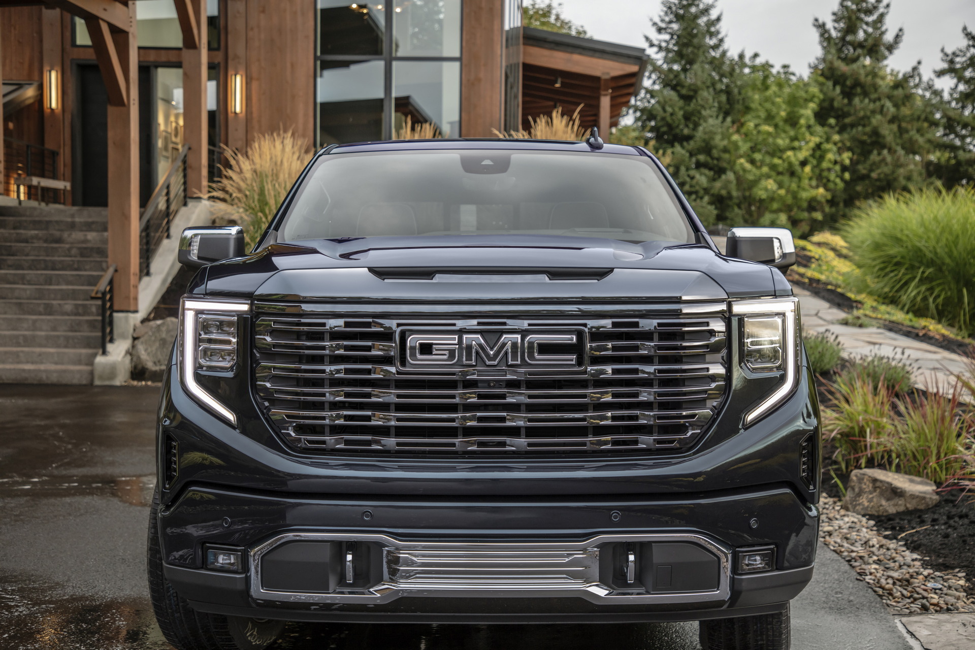 We’re Driving The 2022 GMC Sierra Denali Ultimate And The AT4X, Anything You Want To Know?