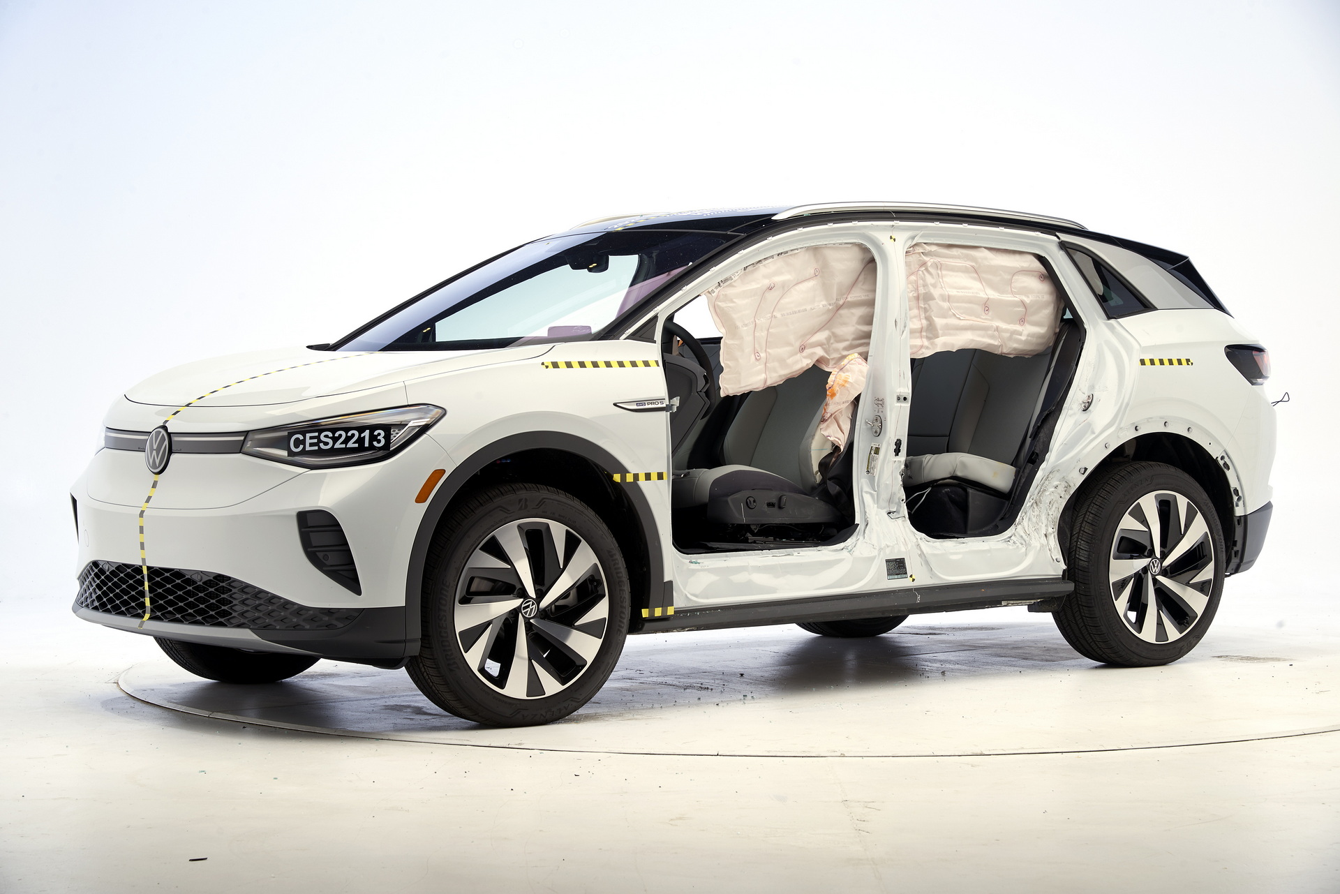 VW ID.4 Excels While Jeep Wrangler Struggles In New, Harder IIHS Side Impact Test