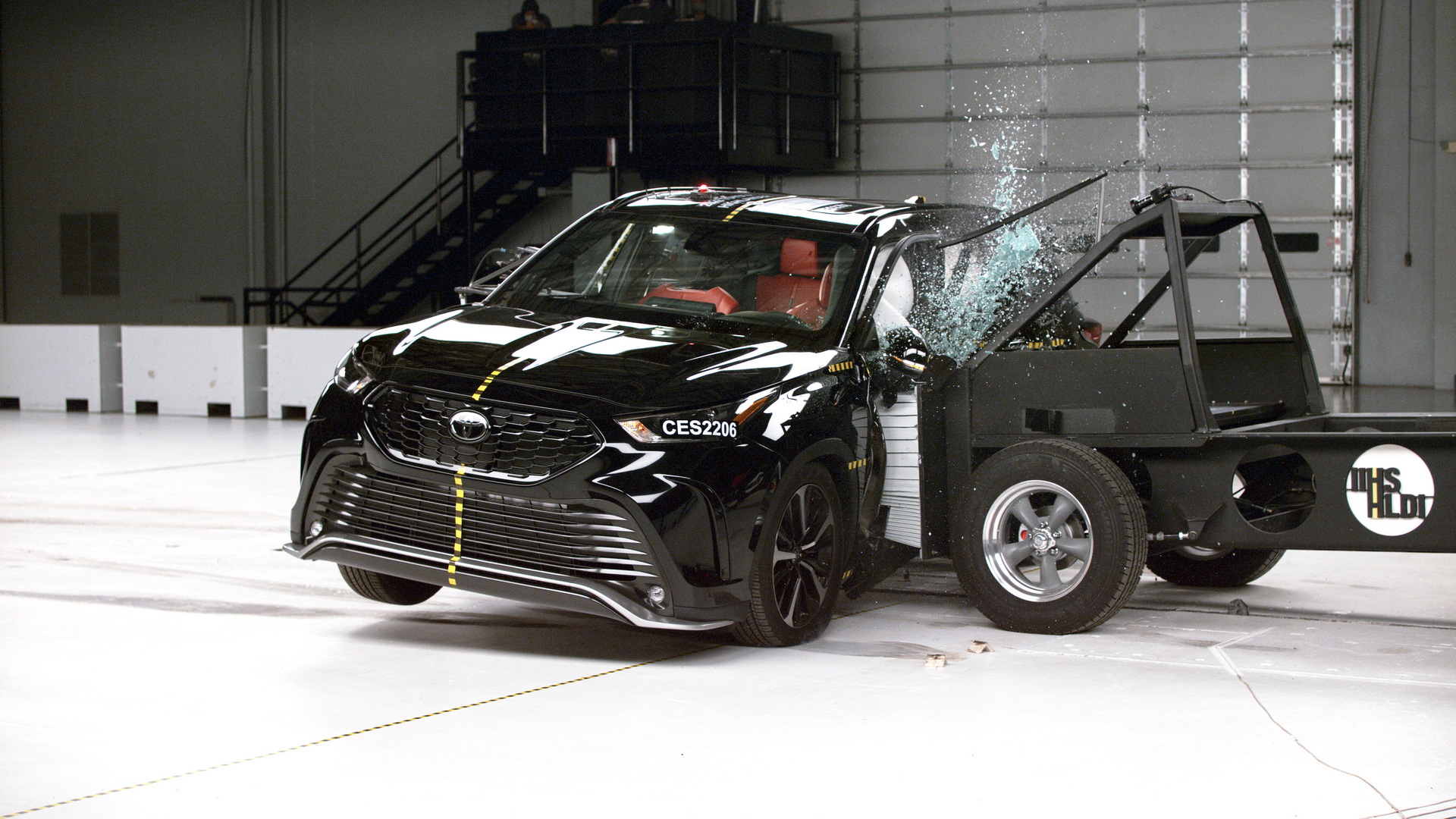 VW ID.4 Excels While Jeep Wrangler Struggles In New, Harder IIHS Side Impact Test