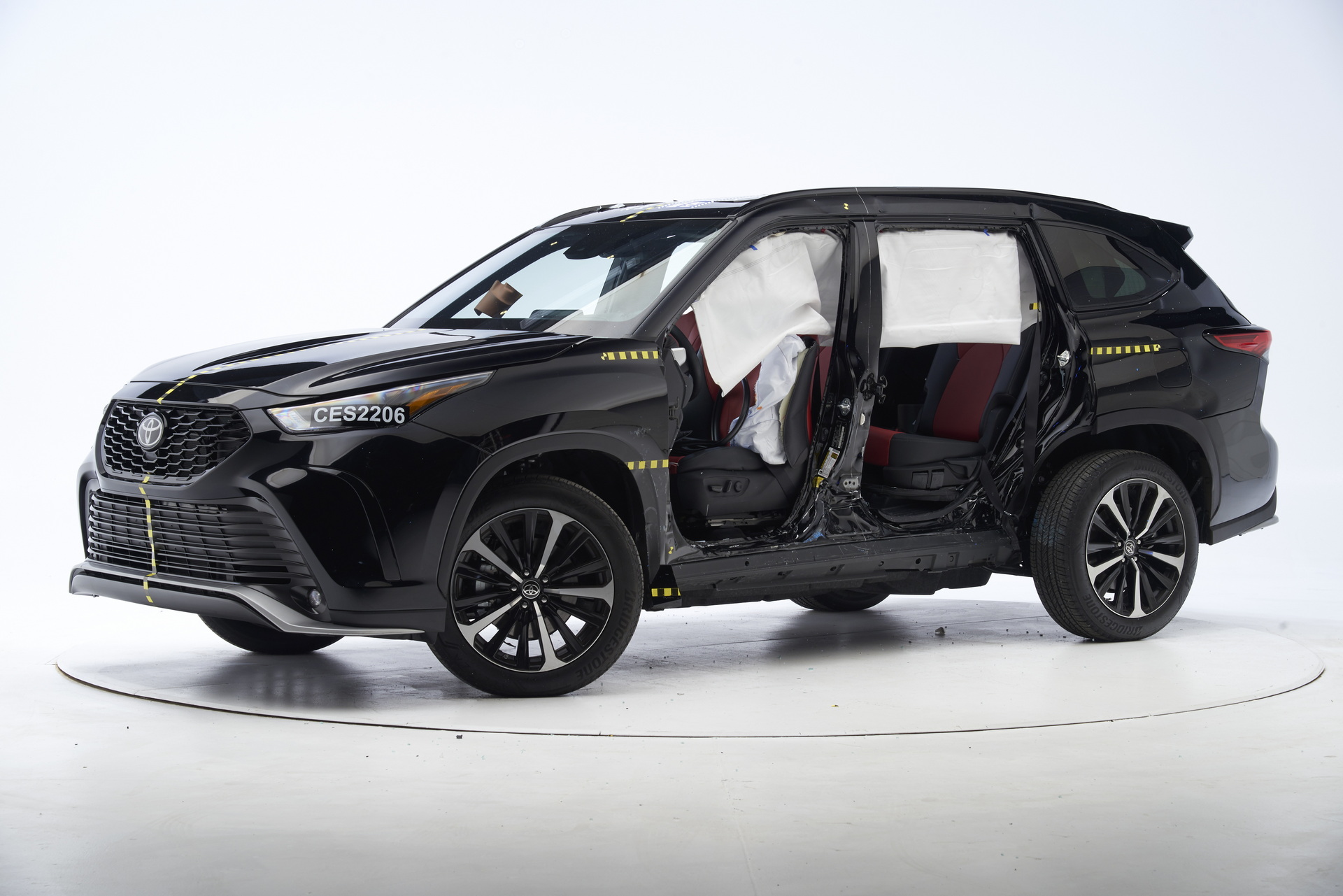 VW ID.4 Excels While Jeep Wrangler Struggles In New, Harder IIHS Side Impact Test