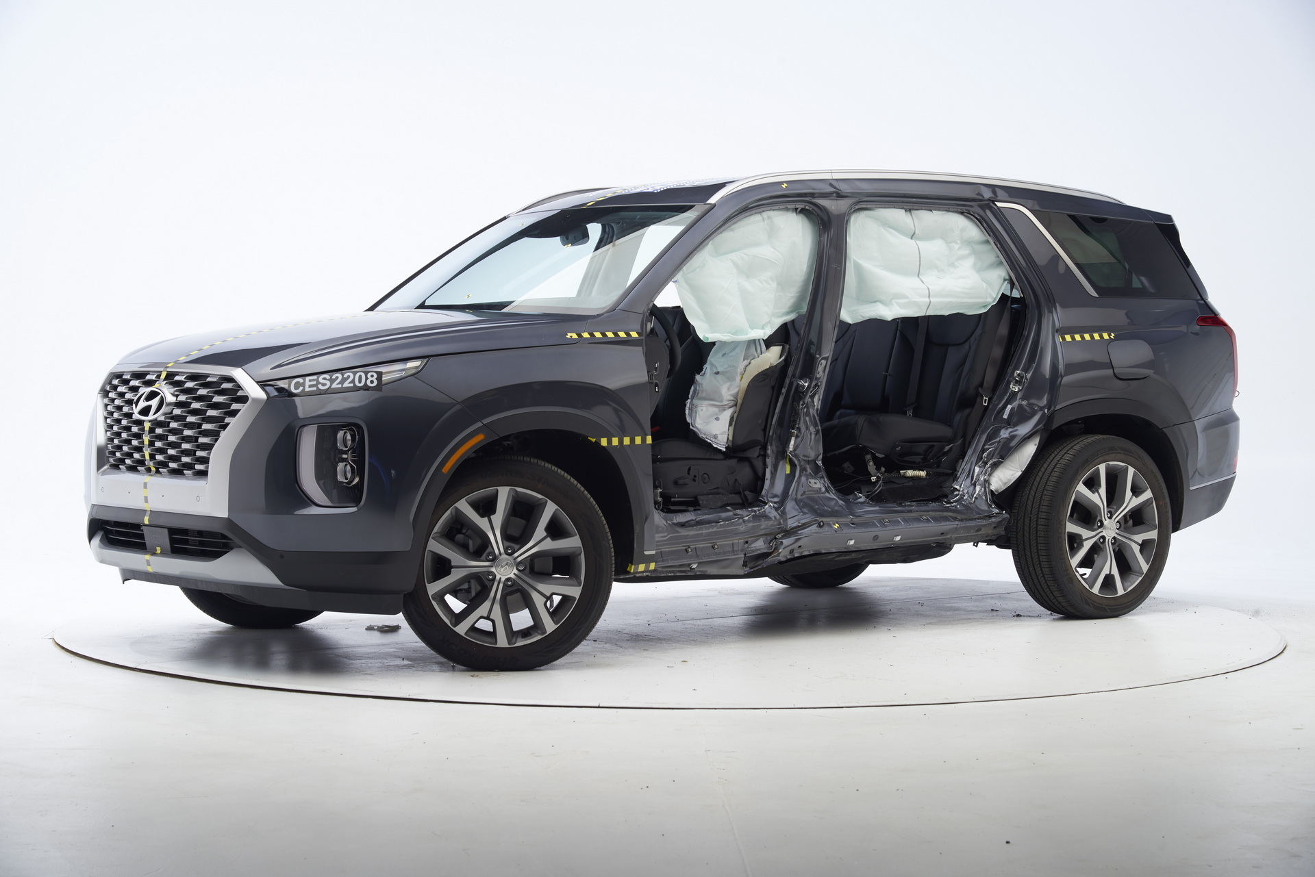 VW ID.4 Excels While Jeep Wrangler Struggles In New, Harder IIHS Side Impact Test