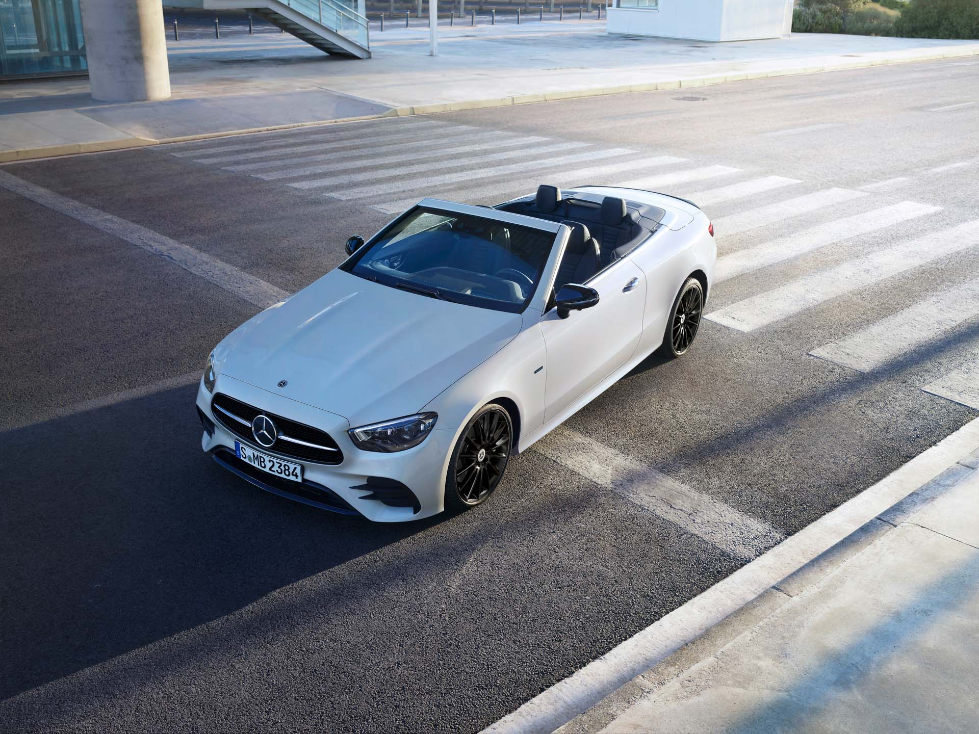 New Mercedes Night Edition Brings Out E-Class’s Dark Side