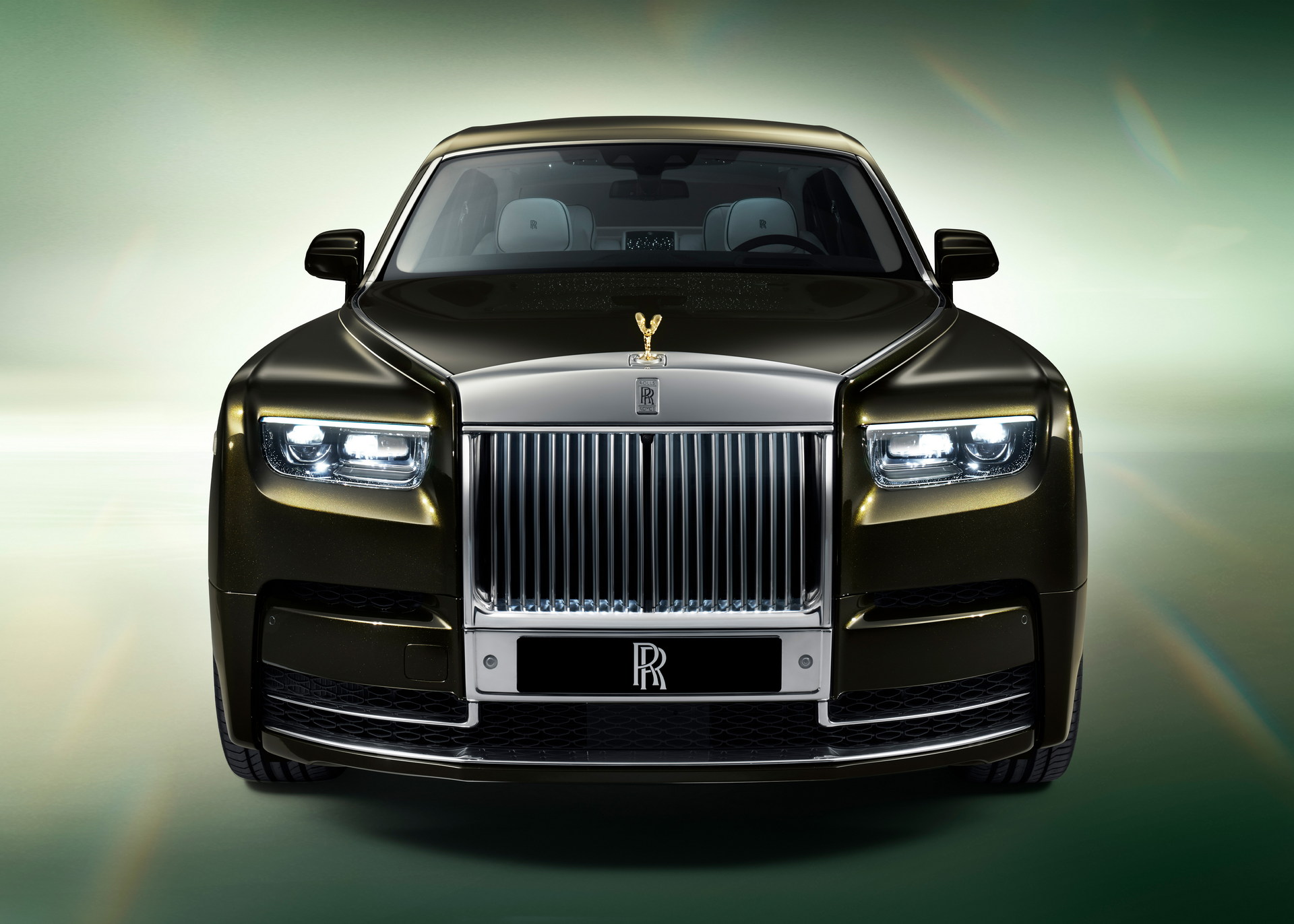 2023 Rolls-Royce Phantom Updated With Illuminated Grille And New Options