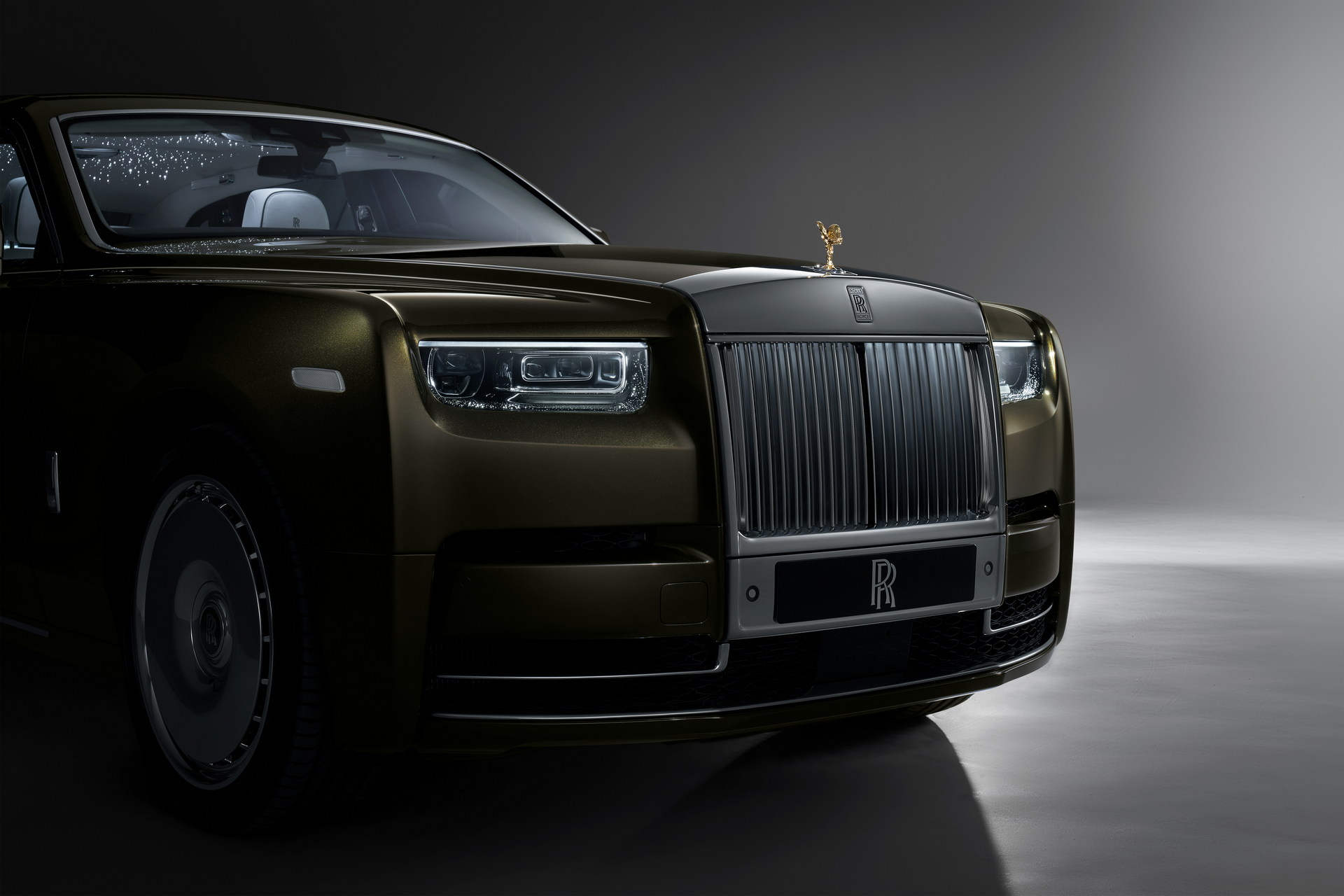 2023 Rolls-Royce Phantom Updated With Illuminated Grille And New Options