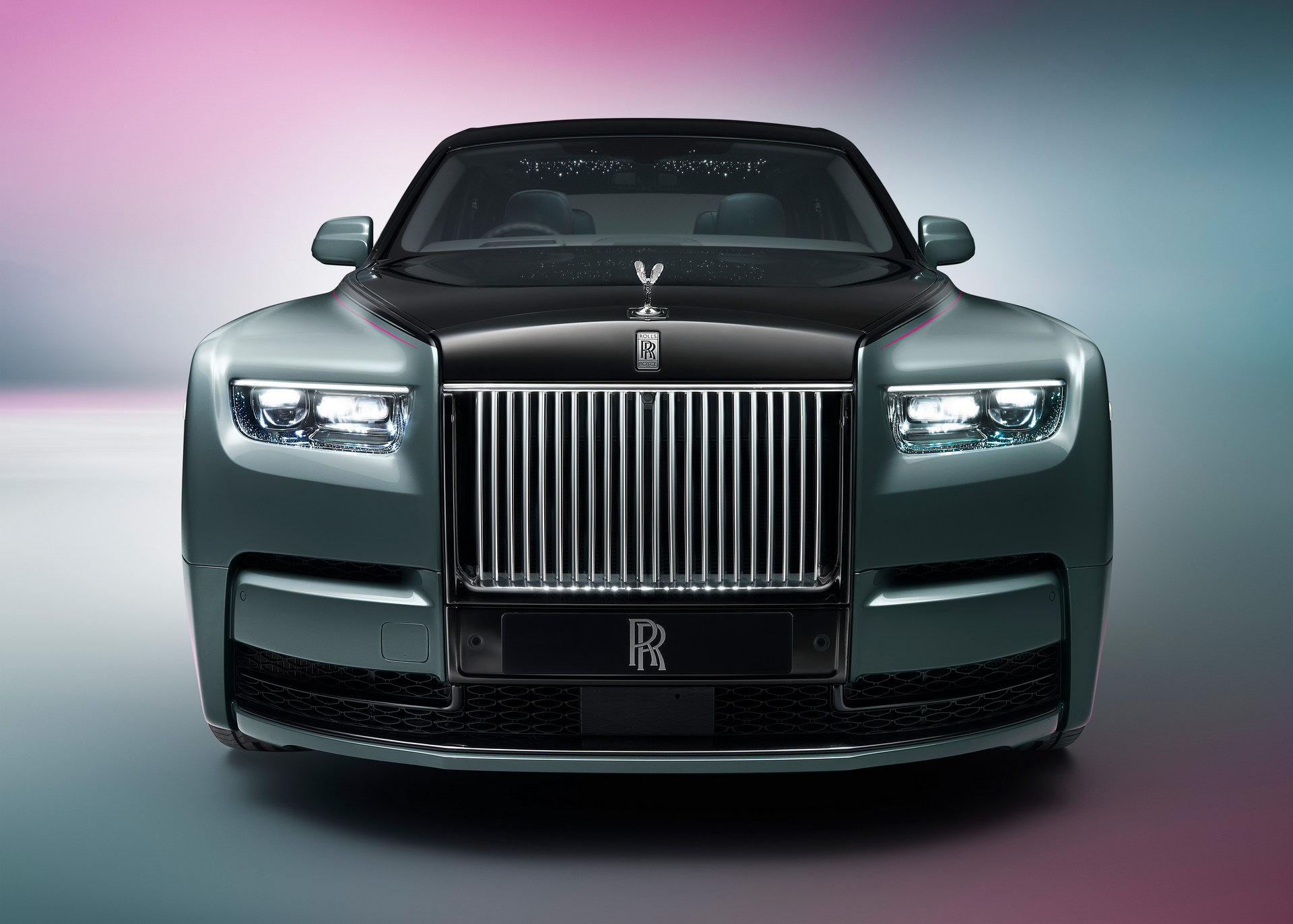 2023 Rolls-Royce Phantom Updated With Illuminated Grille And New Options