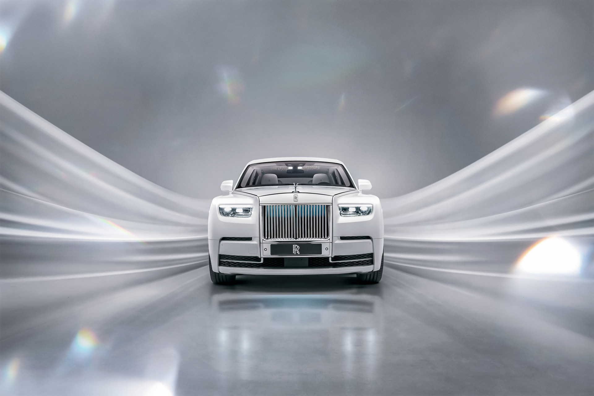 2023 Rolls-Royce Phantom Updated With Illuminated Grille And New Options