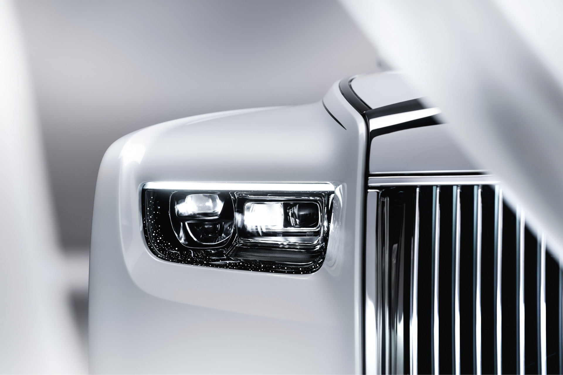 2023 Rolls-Royce Phantom Updated With Illuminated Grille And New Options