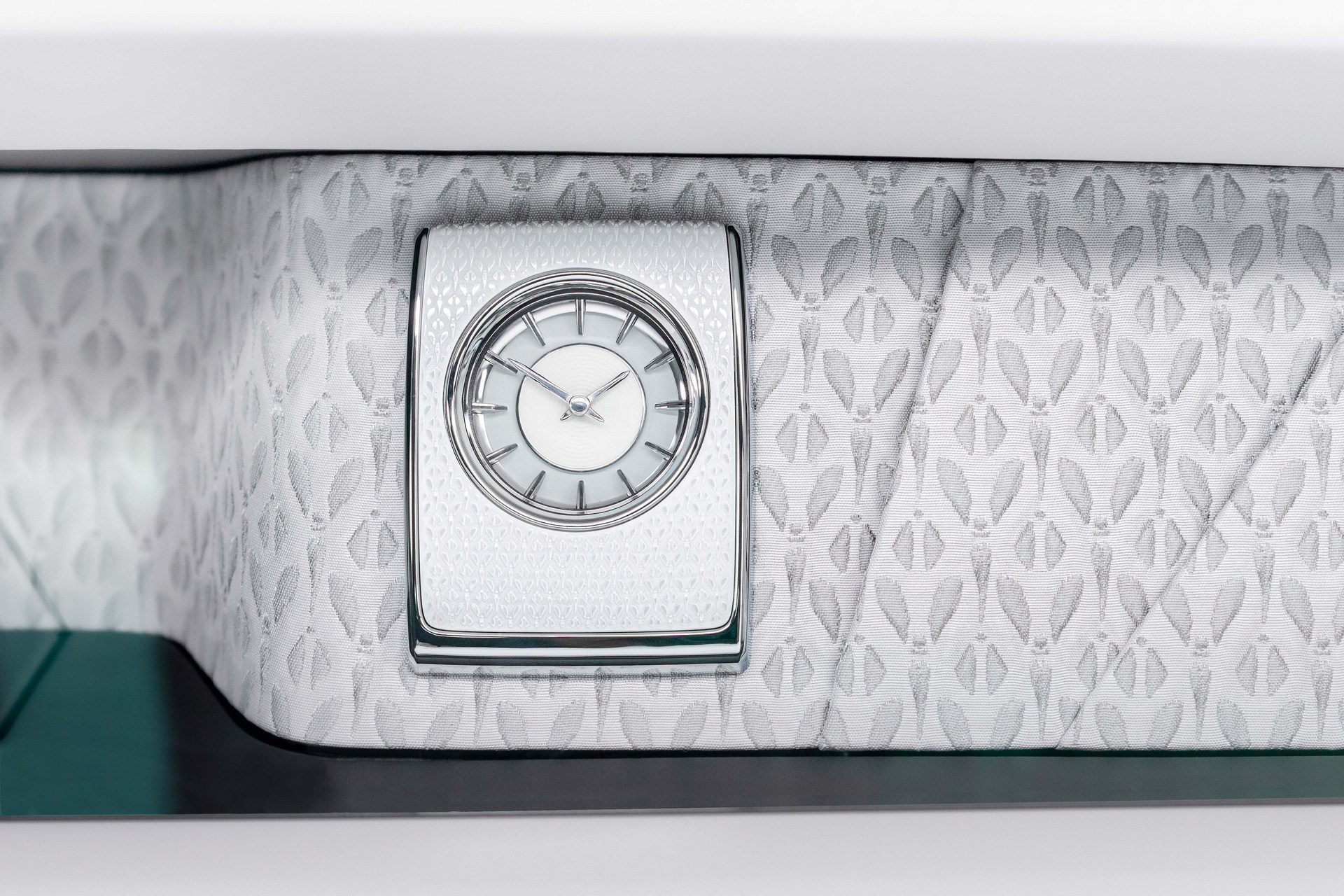 2023 Rolls-Royce Phantom Updated With Illuminated Grille And New Options