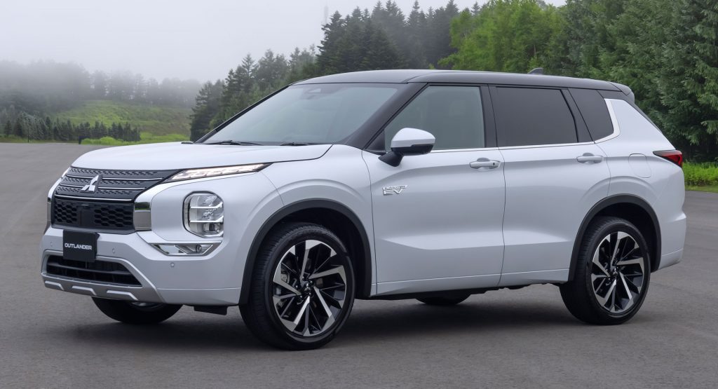  2023 Mitsubishi Outlander Plug-In Hybrid Comes To America, Will Go On Sale Later This Year