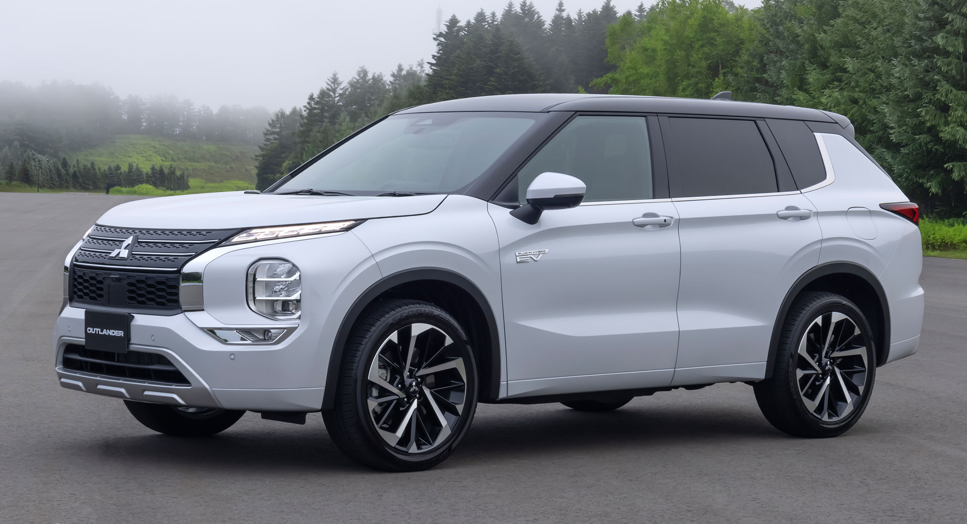 2023-mitsubishi-outlander-plug-in-hybrid-comes-to-america-will-go-on-sale-later-this-year