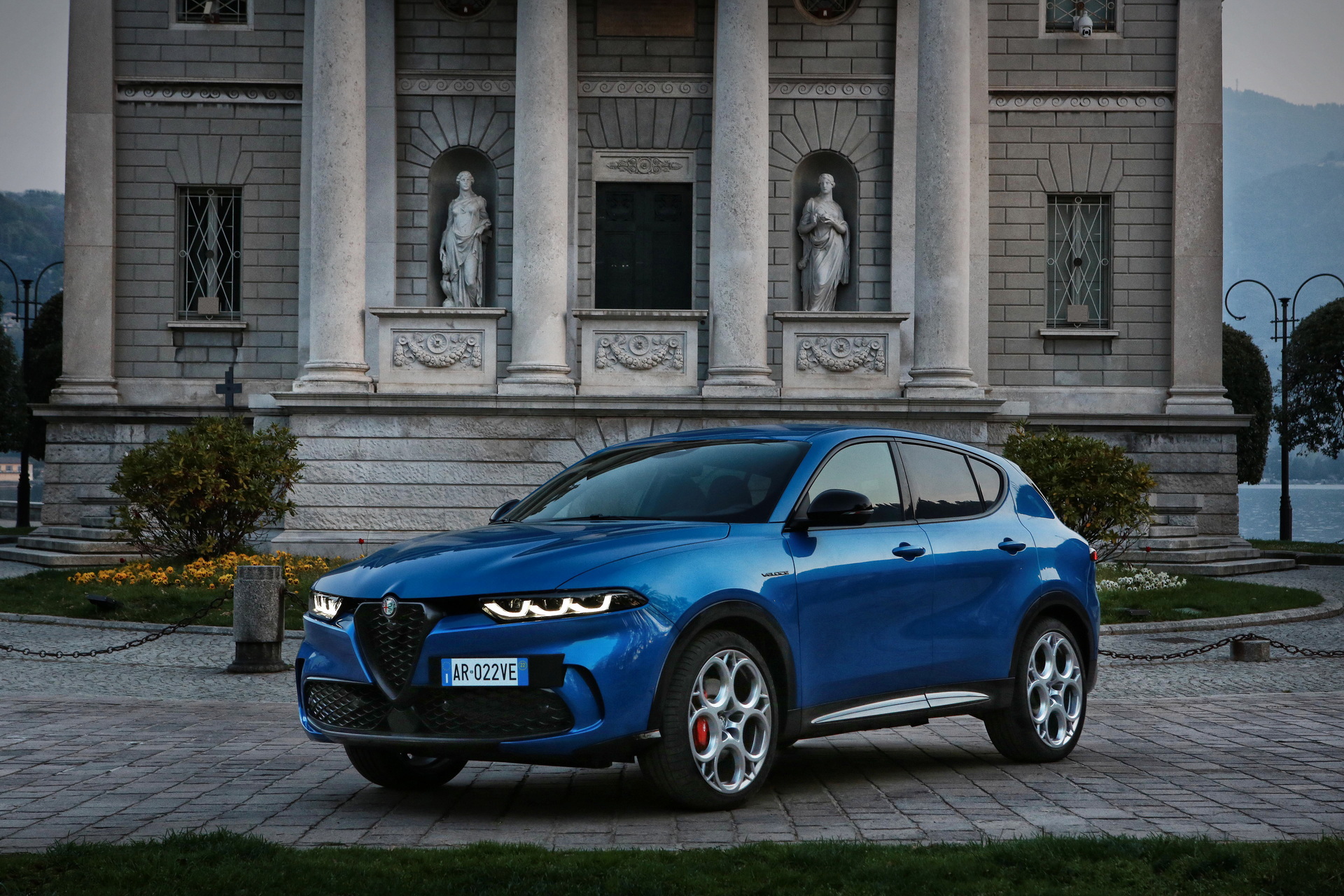 Get A Close Look At The 2023 Alfa Romeo Tonale In 90 New Images