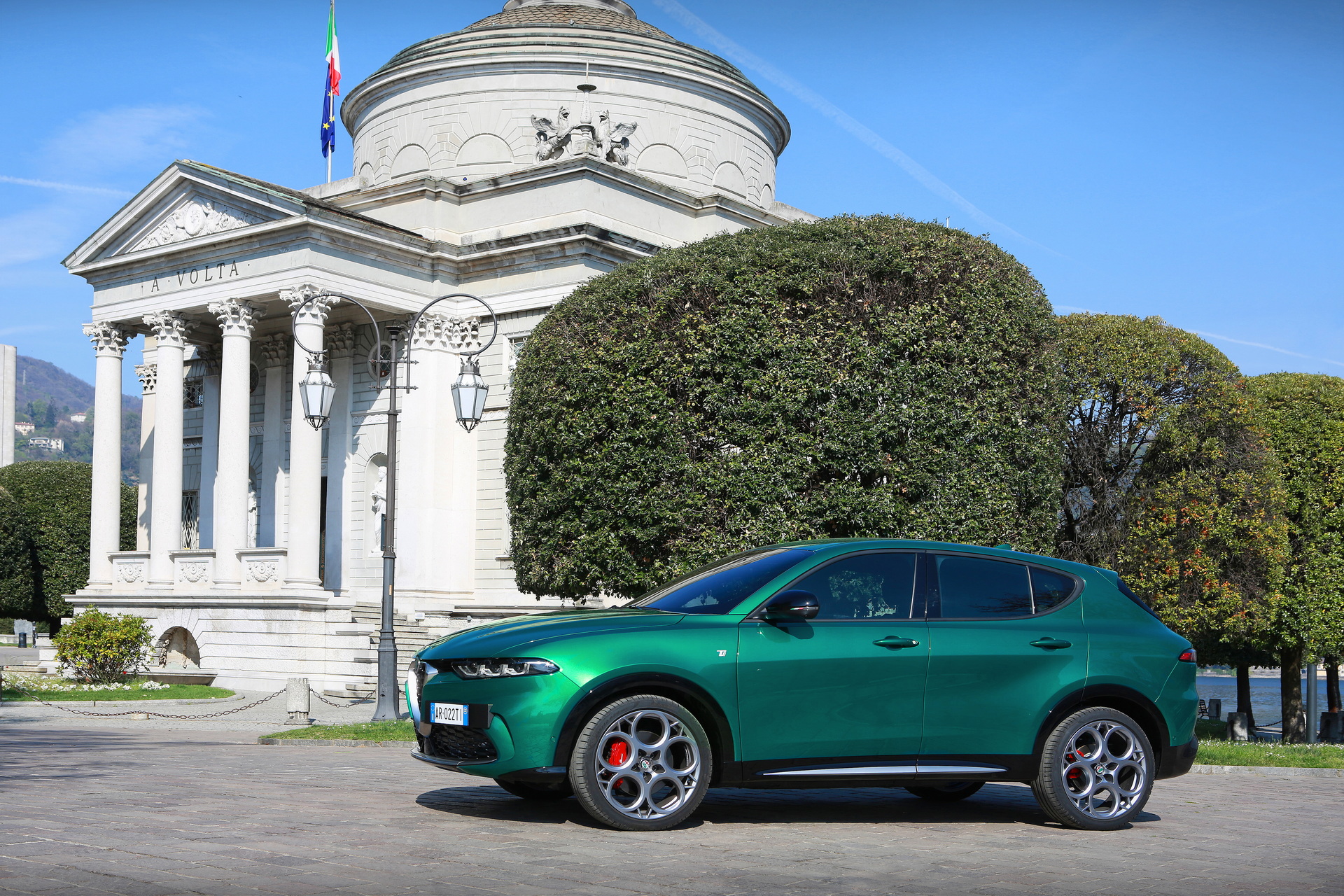 Get A Close Look At The 2023 Alfa Romeo Tonale In 90 New Images