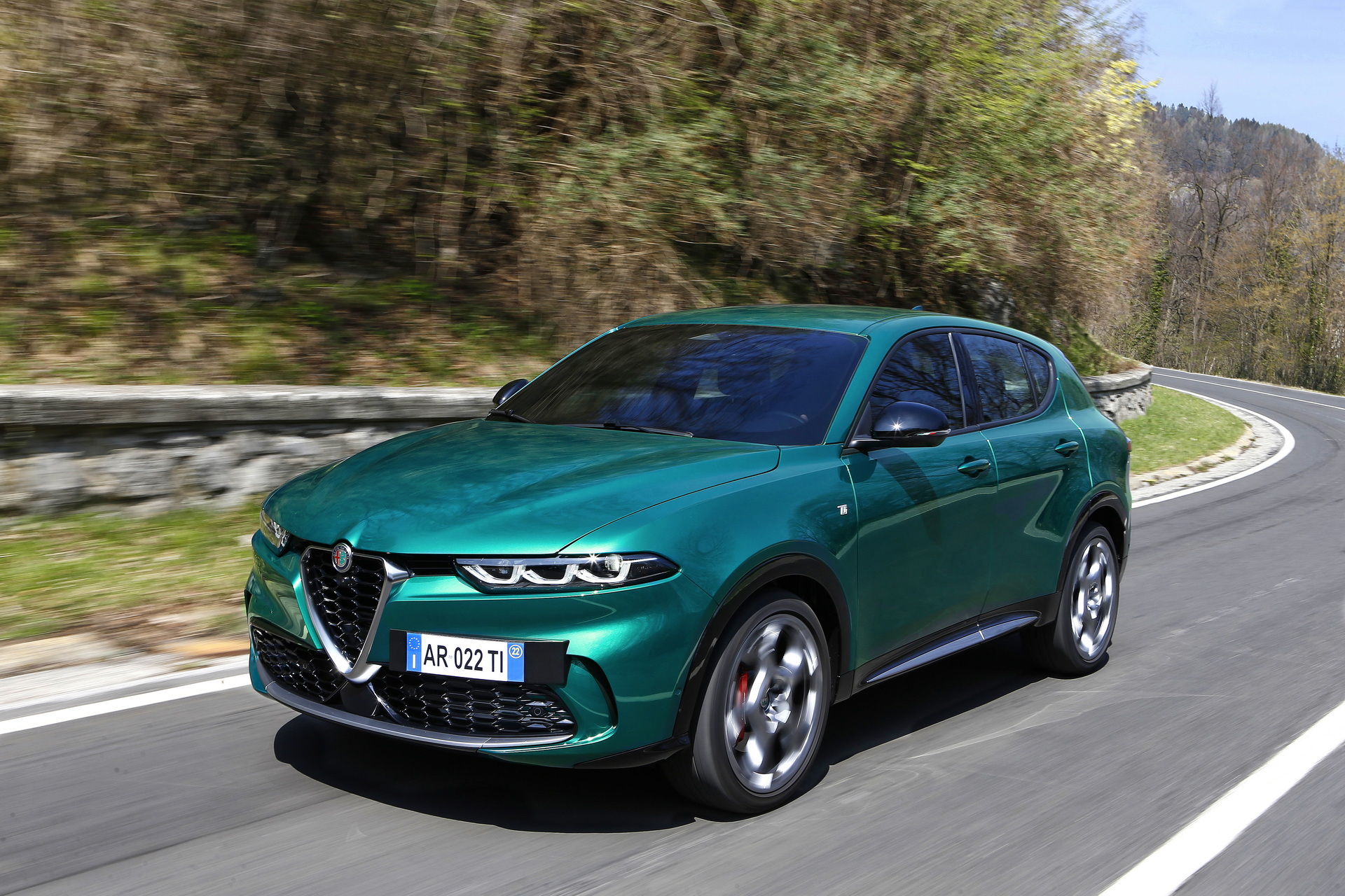 Get A Close Look At The 2023 Alfa Romeo Tonale In 90 New Images