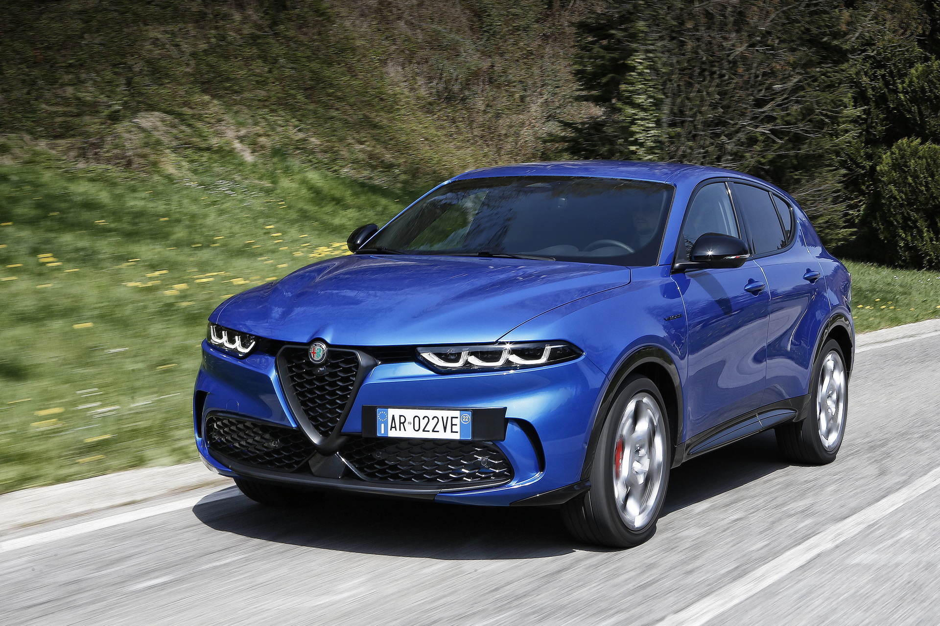 Get A Close Look At The 2023 Alfa Romeo Tonale In 90 New Images