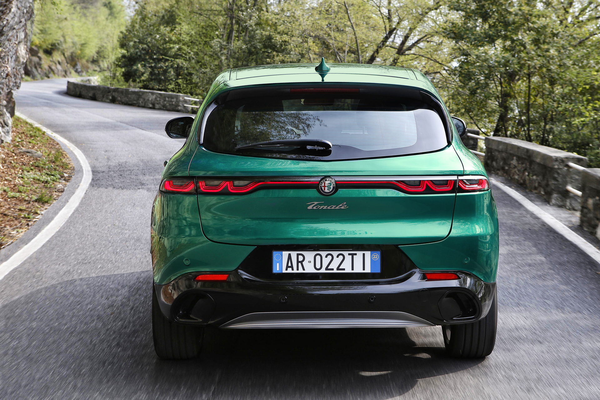 Get A Close Look At The 2023 Alfa Romeo Tonale In 90 New Images