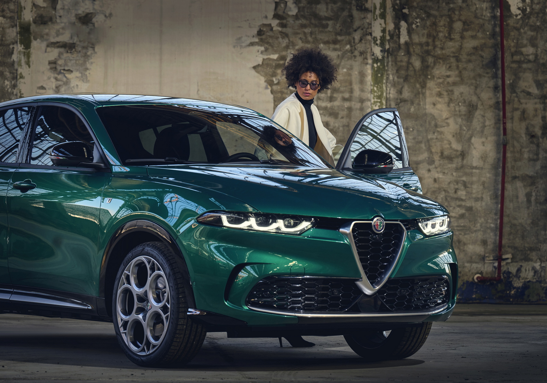 Get A Close Look At The 2023 Alfa Romeo Tonale In 90 New Images