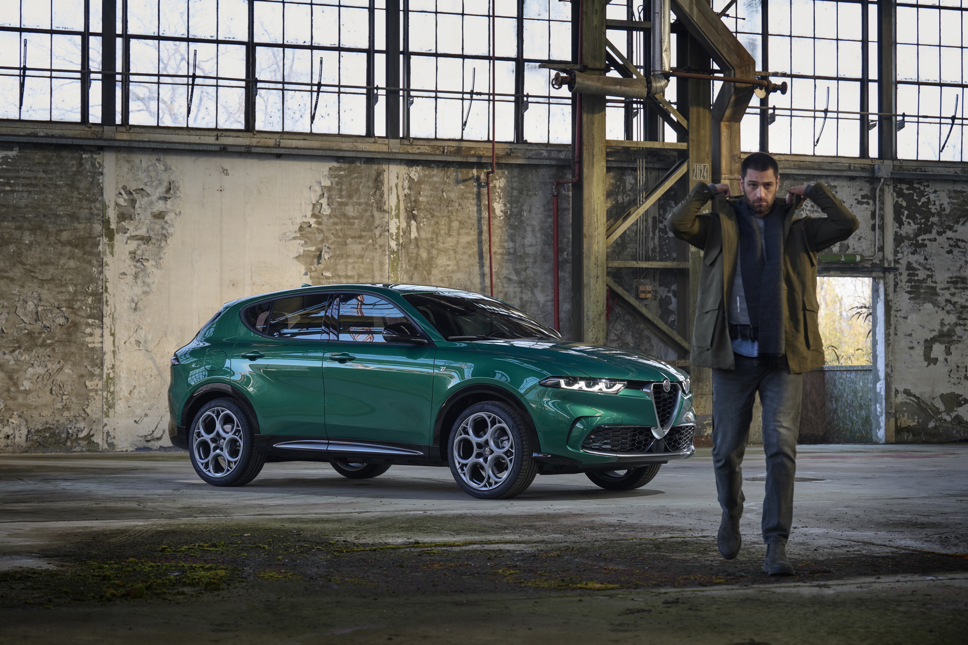 Get A Close Look At The 2023 Alfa Romeo Tonale In 90 New Images