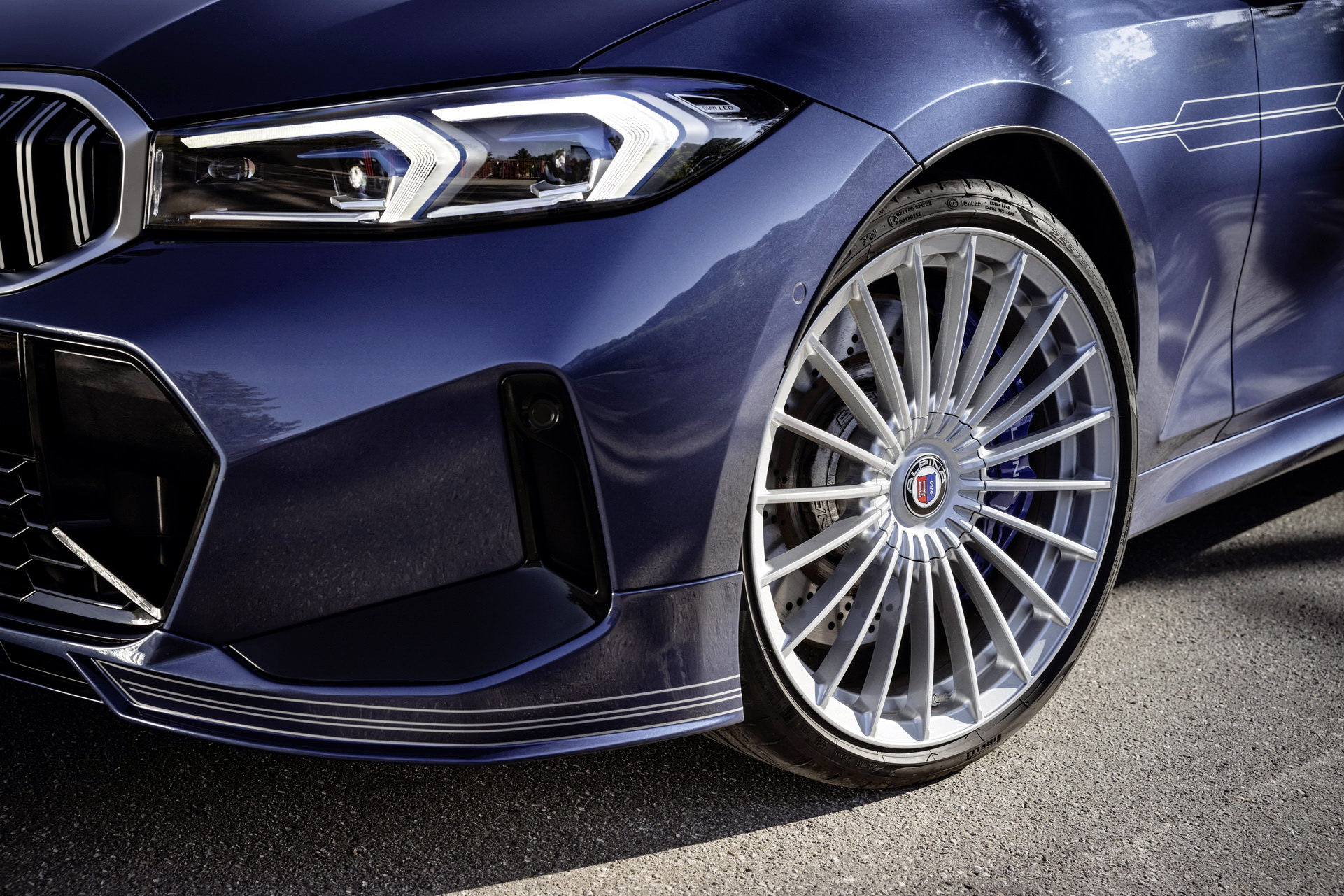 ALPINA Seasons The 2023 BMW 3-Series Facelift With A Lot Of Lust