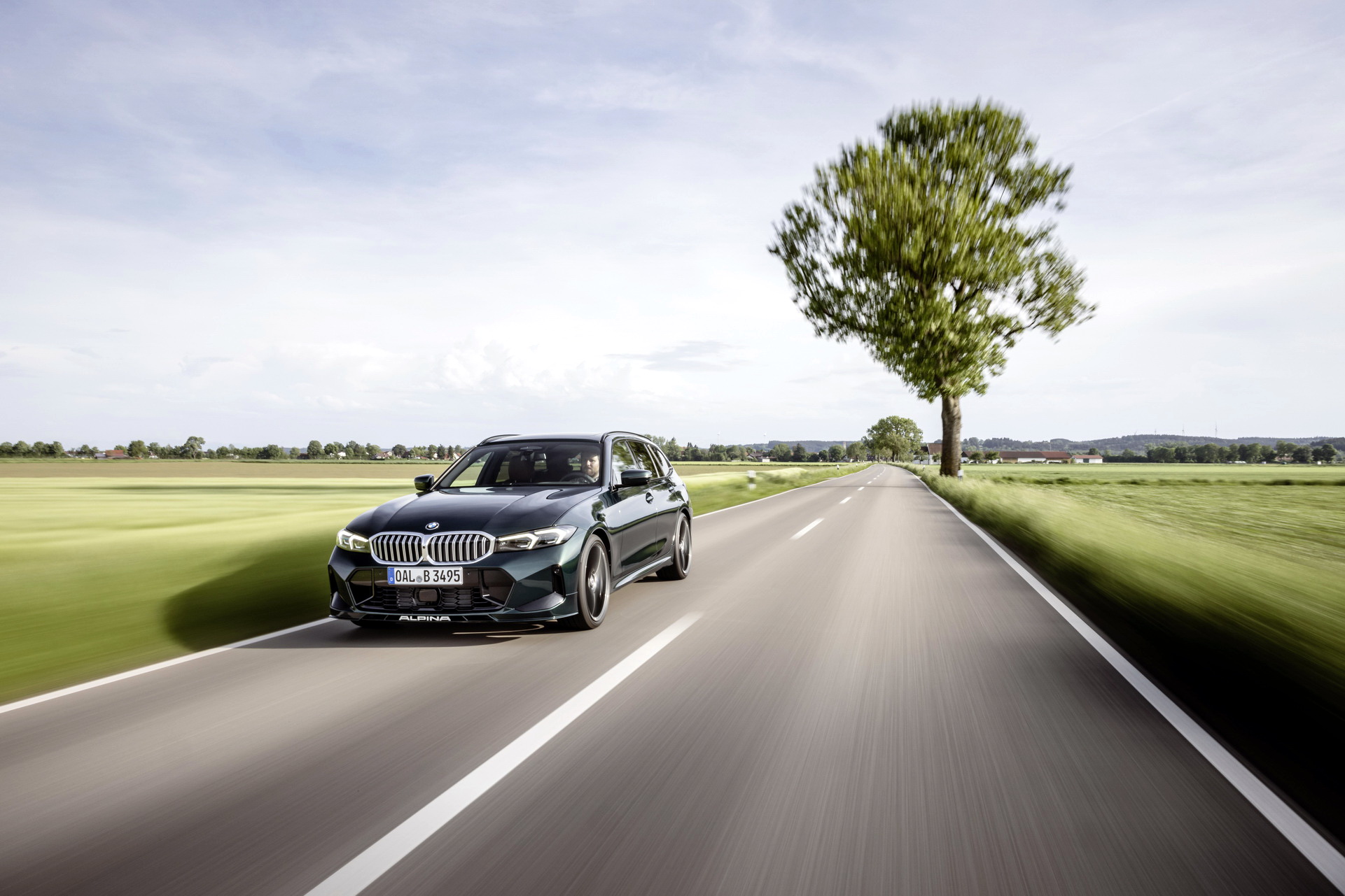 ALPINA Seasons The 2023 BMW 3-Series Facelift With A Lot Of Lust