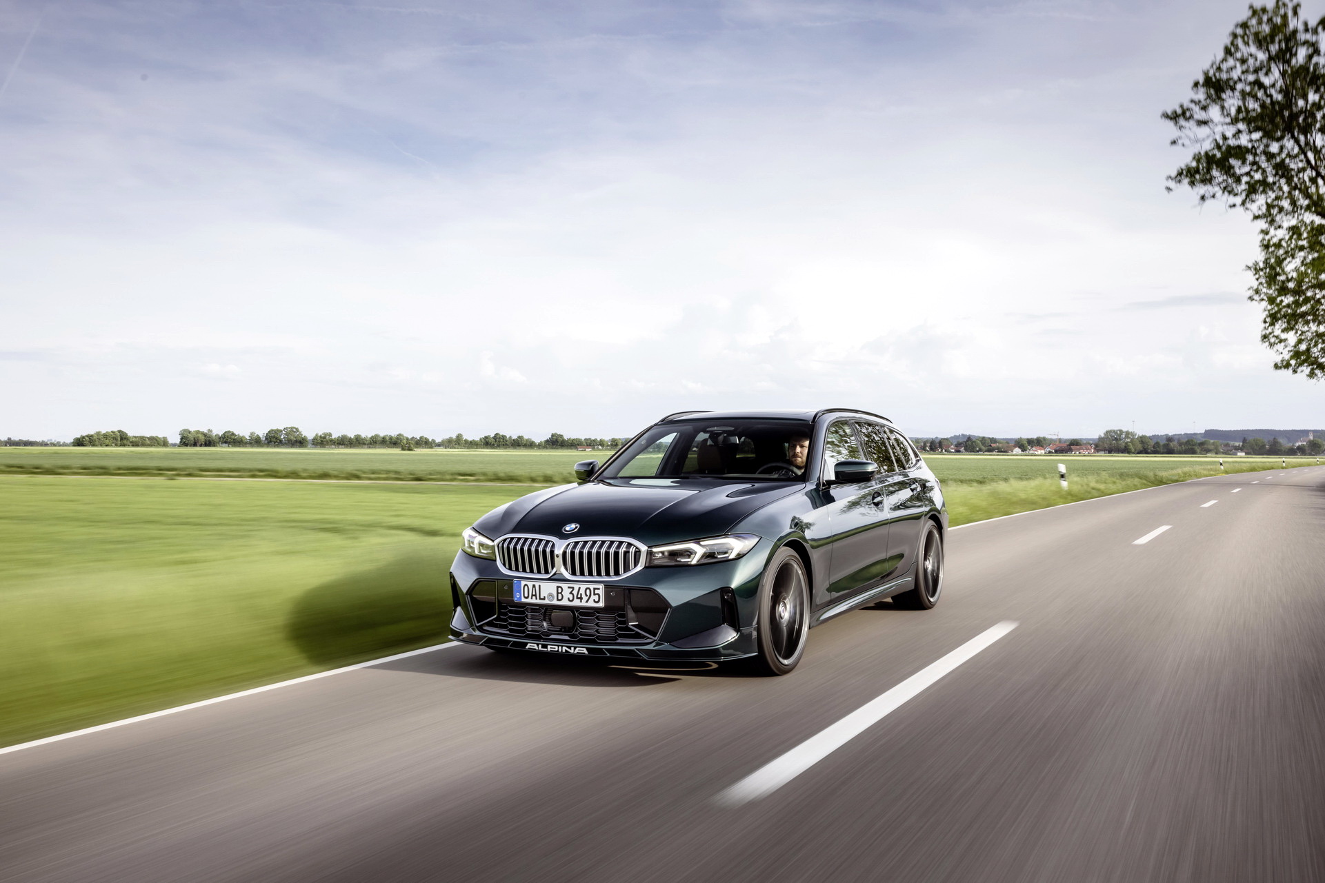 ALPINA Seasons The 2023 BMW 3-Series Facelift With A Lot Of Lust