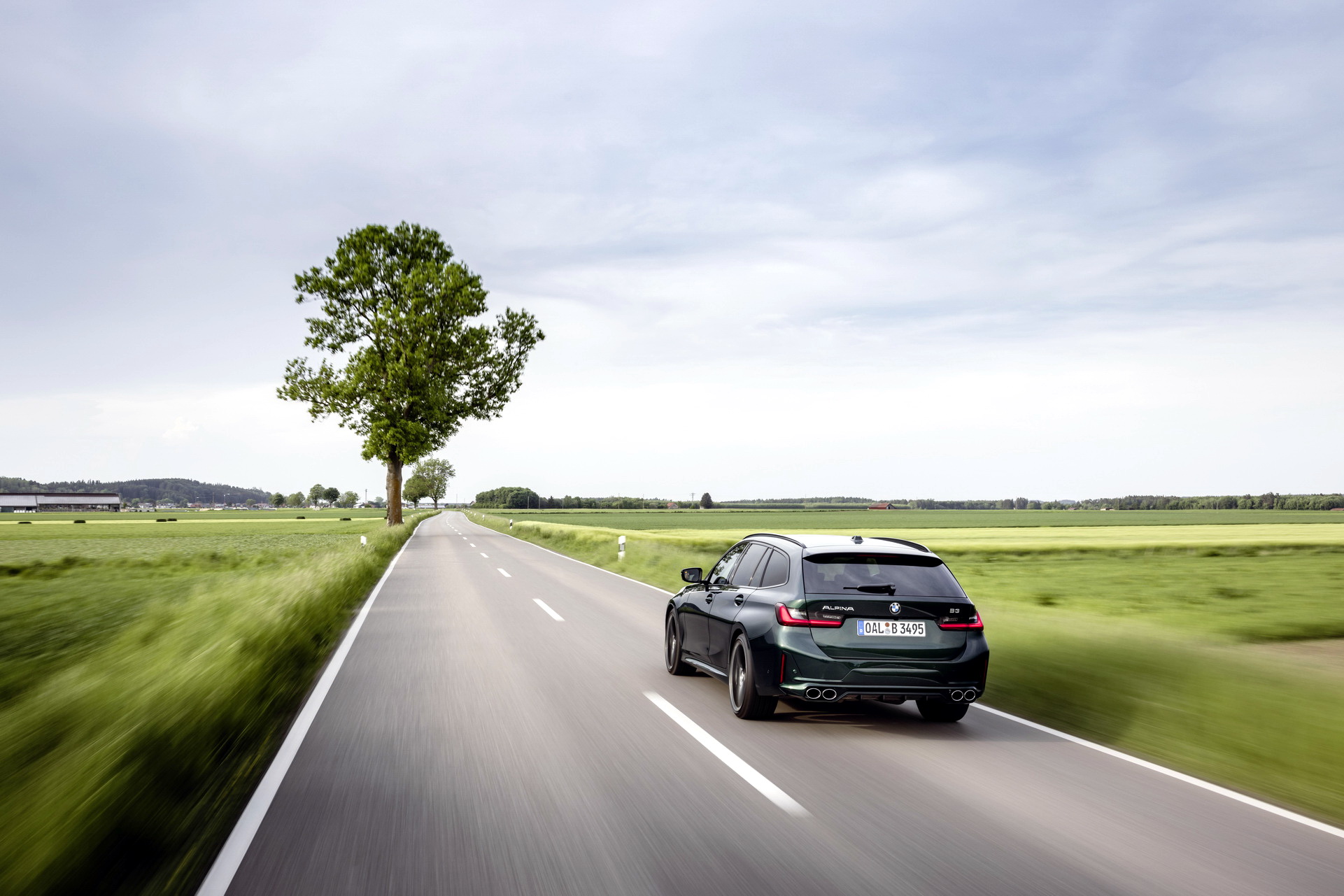 ALPINA Seasons The 2023 BMW 3-Series Facelift With A Lot Of Lust