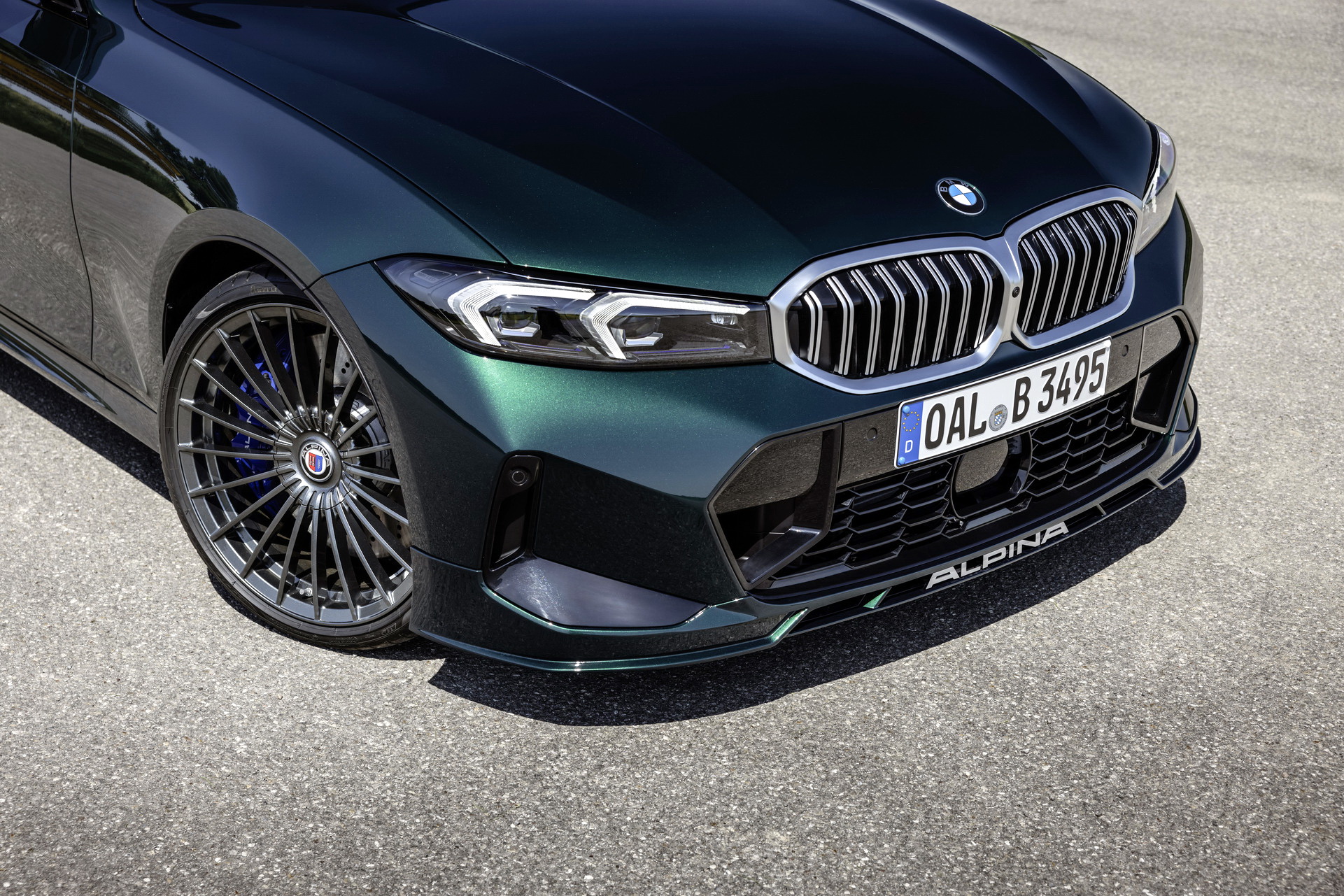 ALPINA Seasons The 2023 BMW 3-Series Facelift With A Lot Of Lust