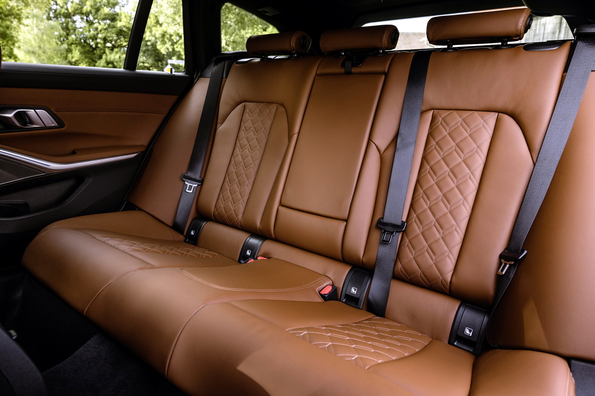 ALPINA Seasons The 2023 BMW 3-Series Facelift With A Lot Of Lust