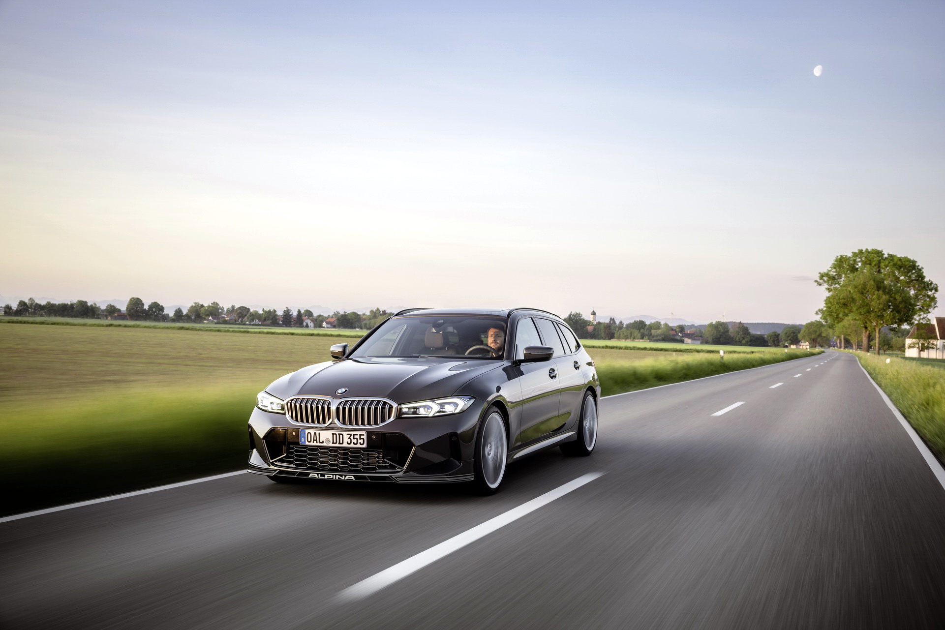 ALPINA Seasons The 2023 BMW 3-Series Facelift With A Lot Of Lust