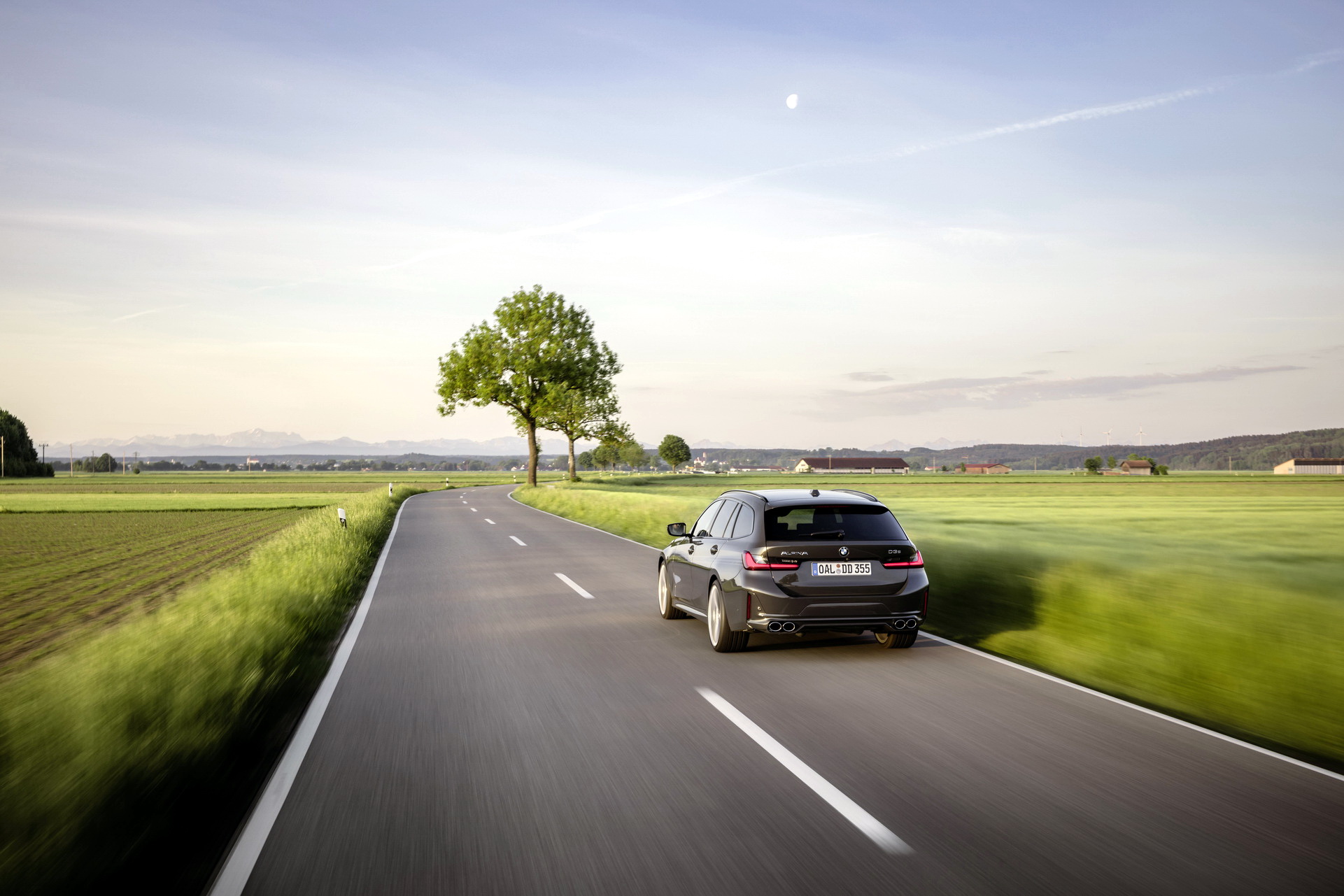 ALPINA Seasons The 2023 BMW 3-Series Facelift With A Lot Of Lust