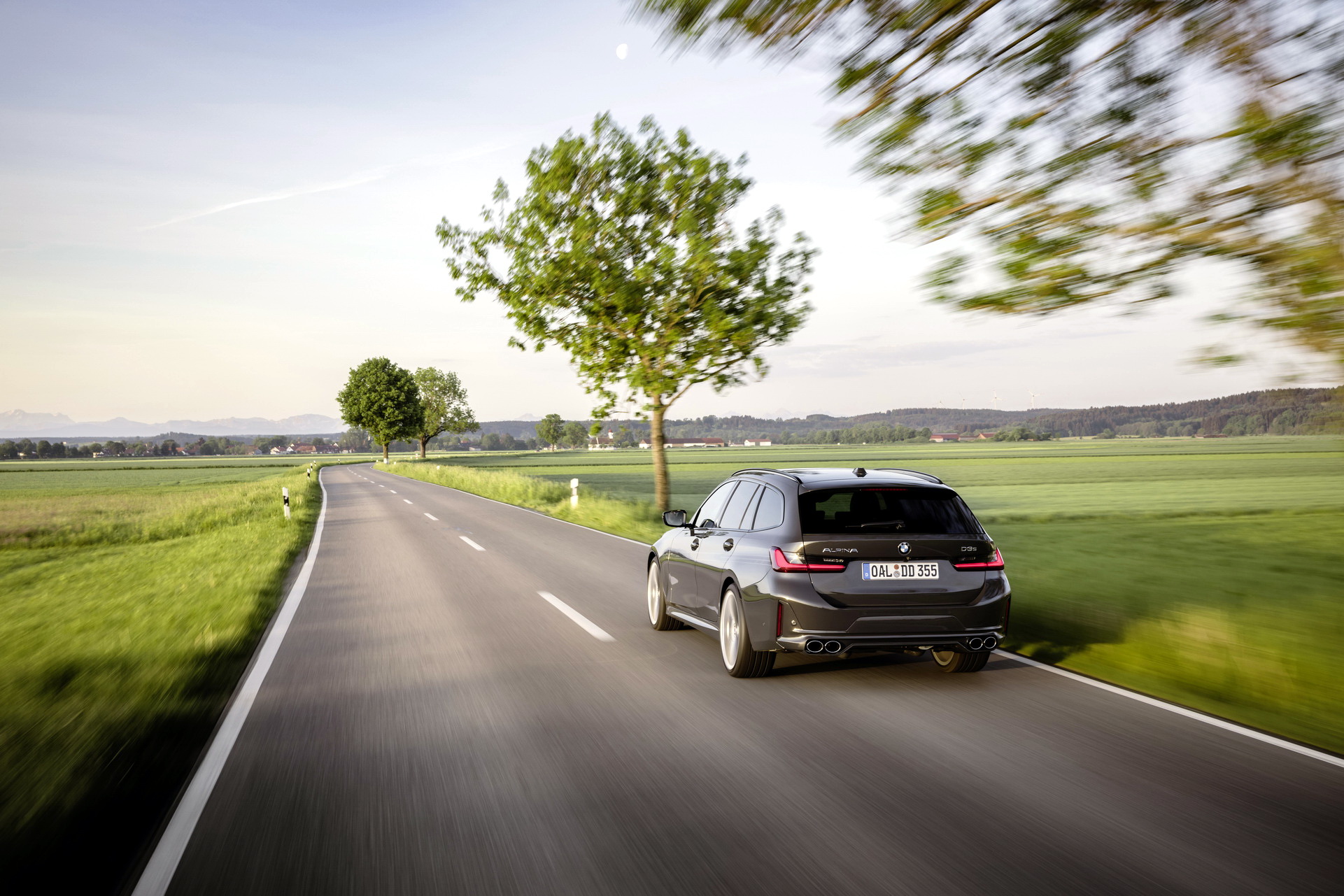 ALPINA Seasons The 2023 BMW 3-Series Facelift With A Lot Of Lust