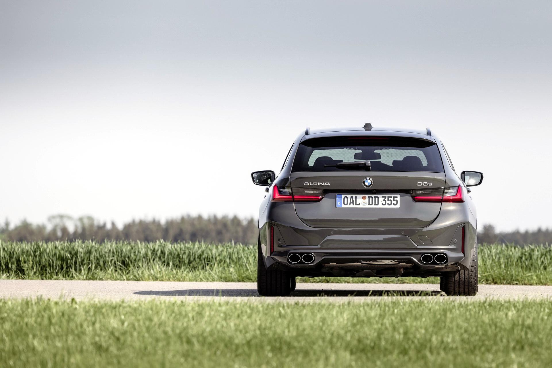 ALPINA Seasons The 2023 BMW 3-Series Facelift With A Lot Of Lust