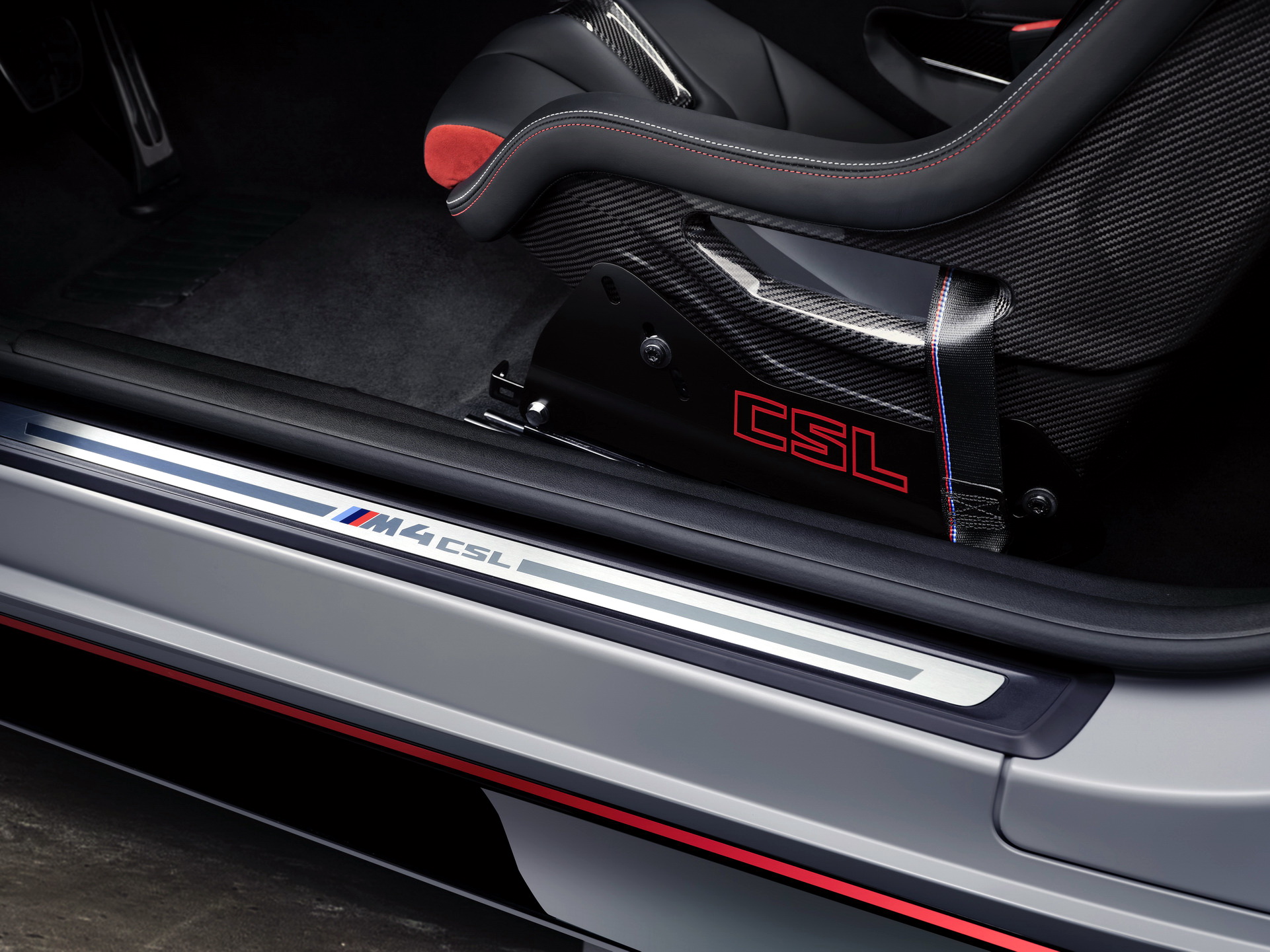 2023 BMW M4 CSL Is A Track-Inspired, Carbon Fiber Clad Rocket Ship Starting At $139,900