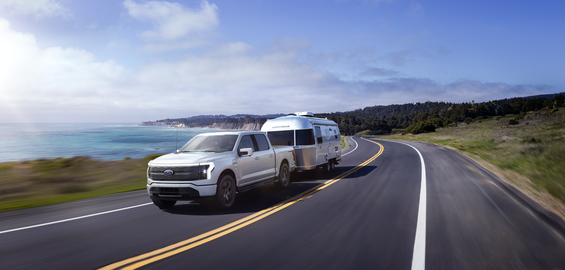 Ford F-150 Lightning Uses Onboard Scales To Measure Towing Range More Accurately