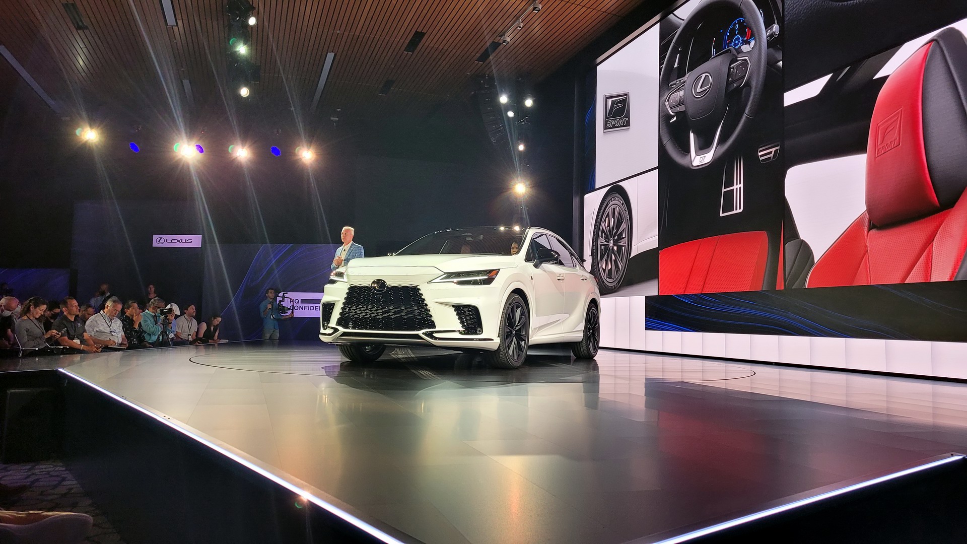 2023 Lexus RX Breaks Cover With Evolutionary Styling And A 367 HP Hybrid Powertrain