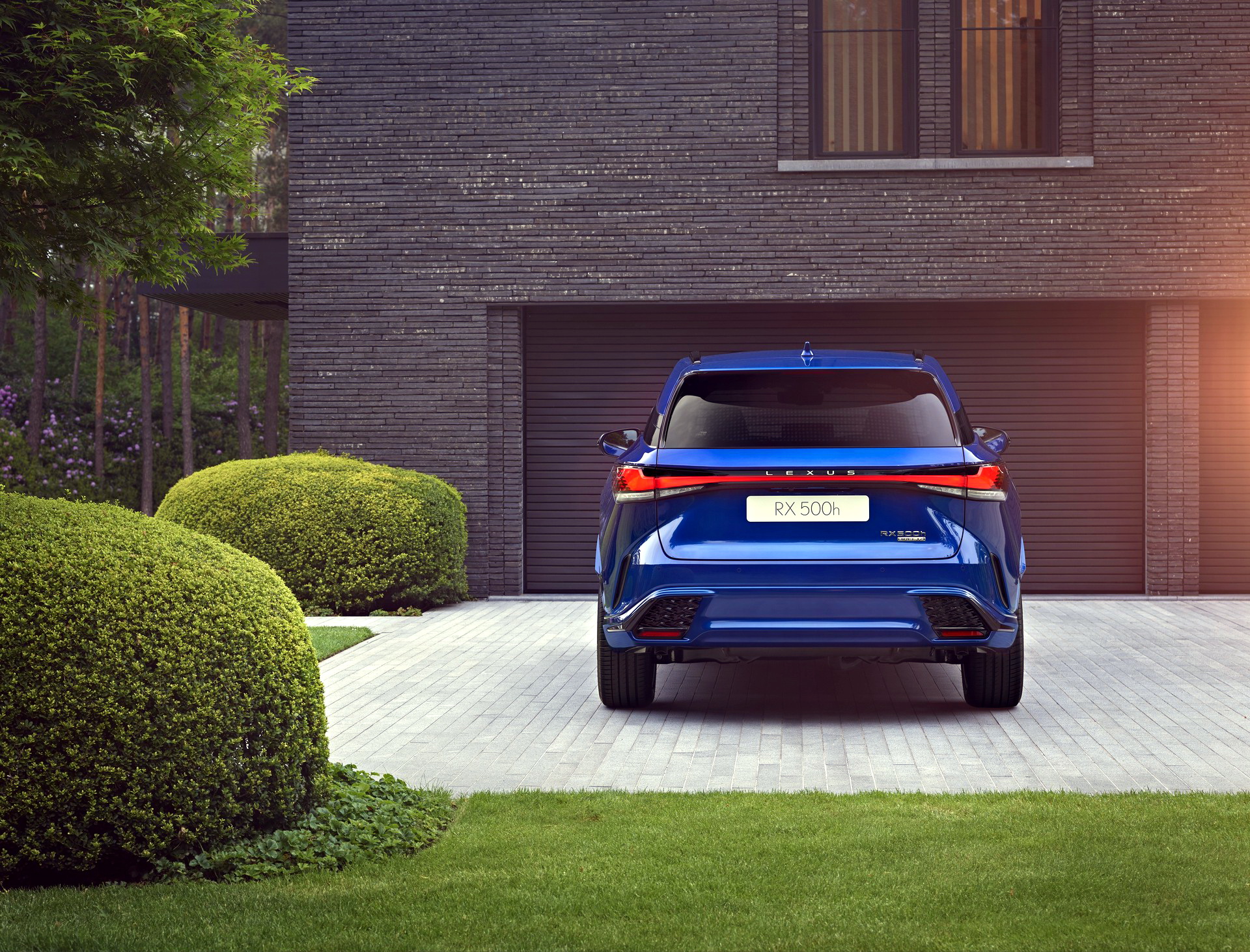 2023 Lexus RX Breaks Cover With Evolutionary Styling And A 367 HP Hybrid Powertrain