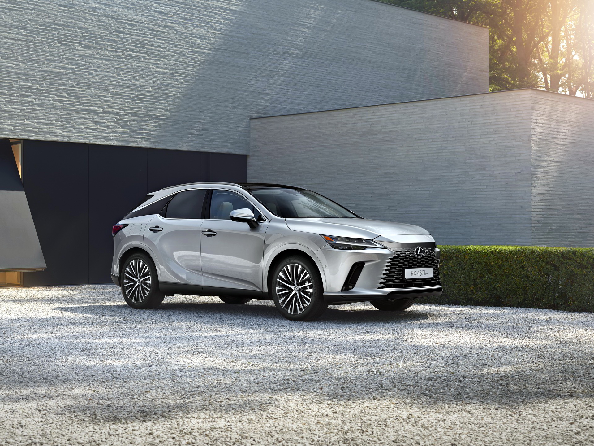 2023 Lexus RX Breaks Cover With Evolutionary Styling And A 367 HP Hybrid Powertrain