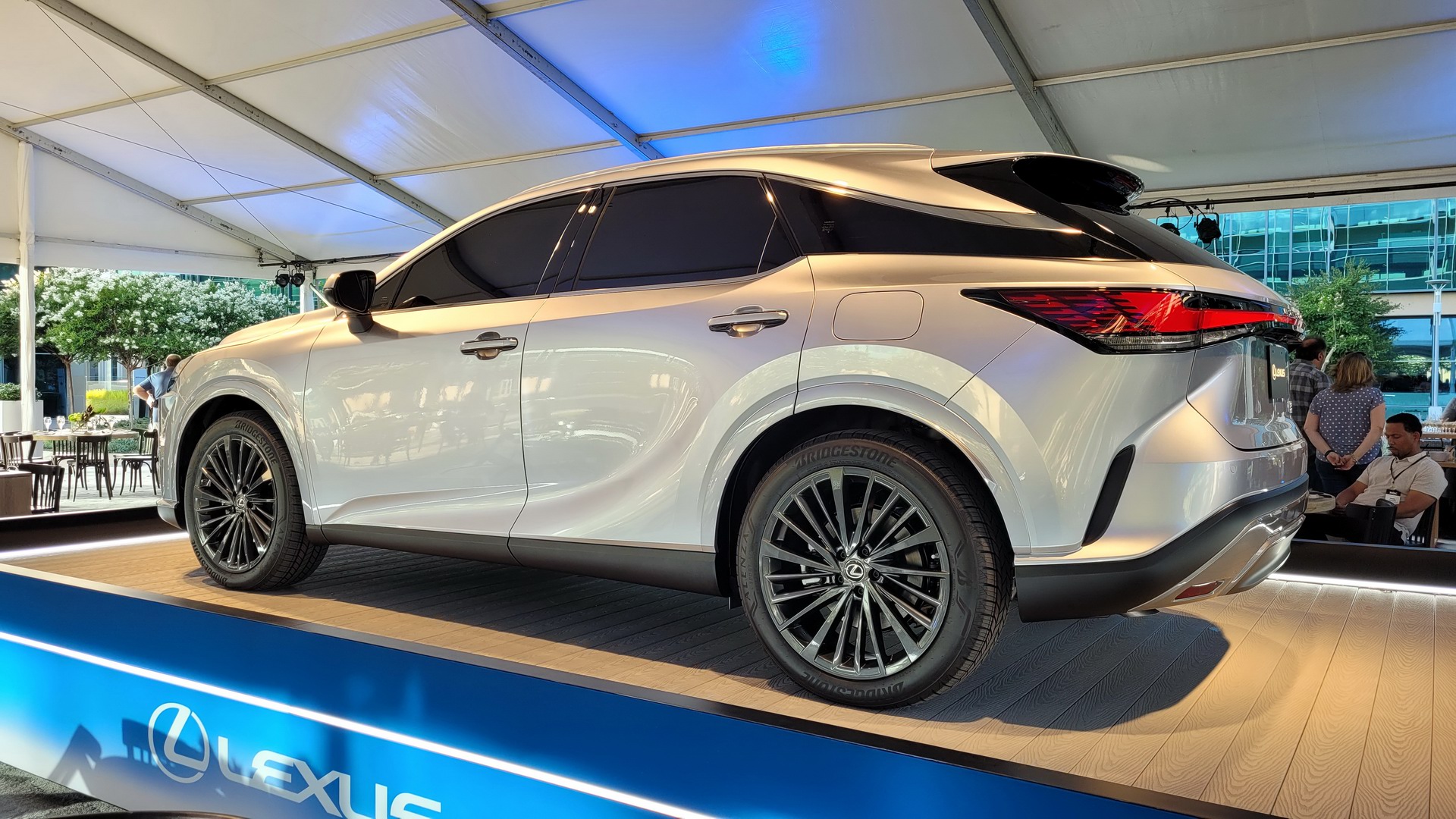 2023 Lexus RX Breaks Cover With Evolutionary Styling And A 367 HP Hybrid Powertrain