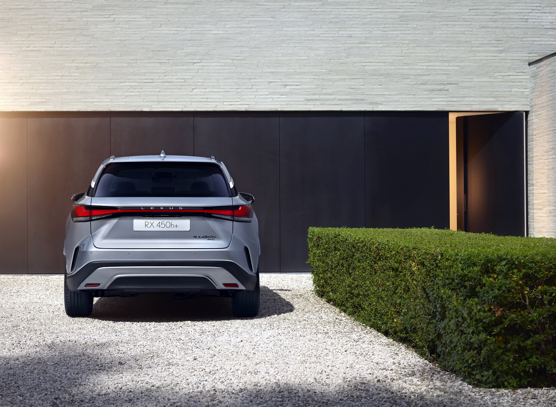 2023 Lexus RX Breaks Cover With Evolutionary Styling And A 367 HP Hybrid Powertrain