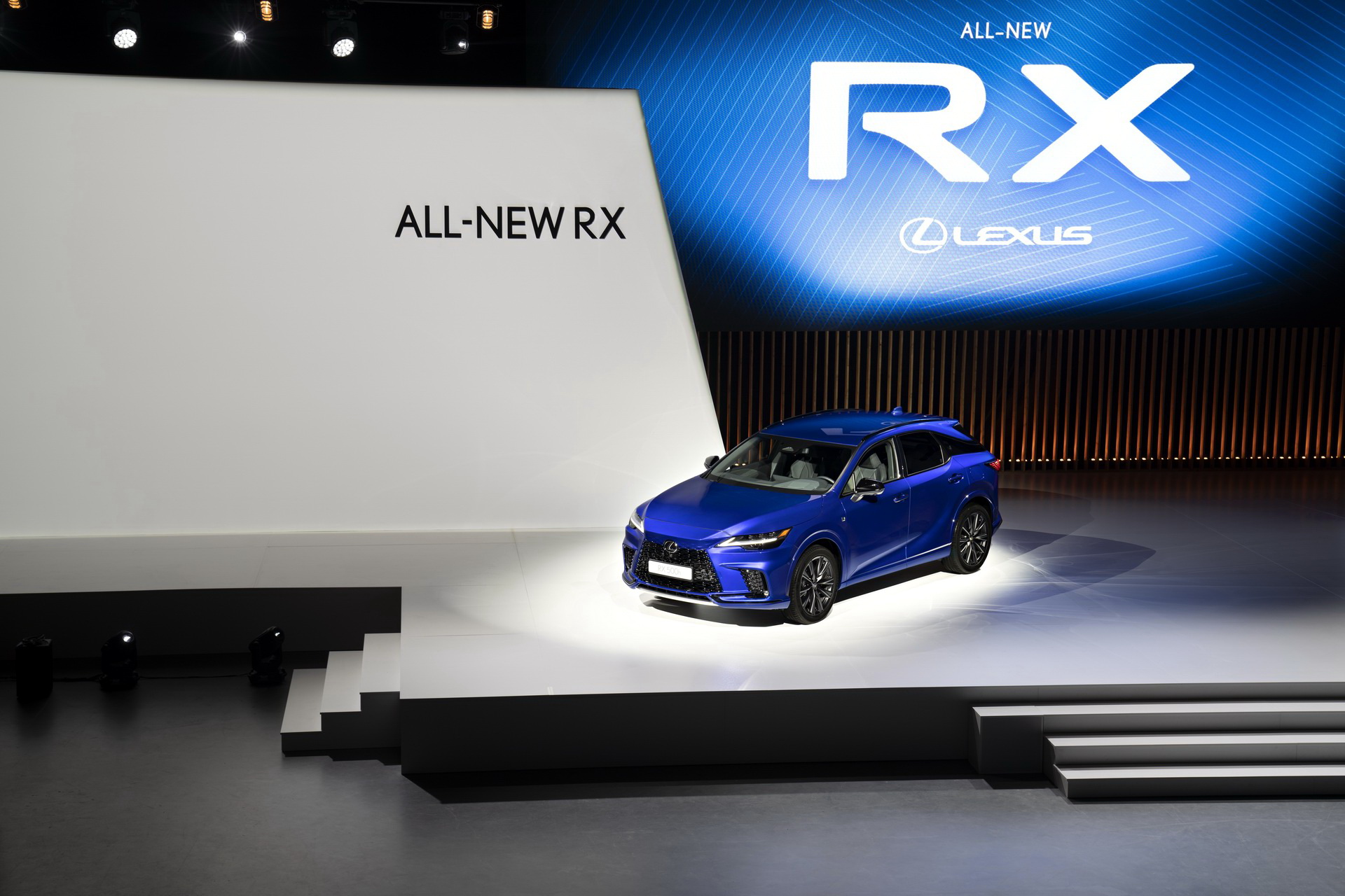 2023 Lexus RX Breaks Cover With Evolutionary Styling And A 367 HP Hybrid Powertrain
