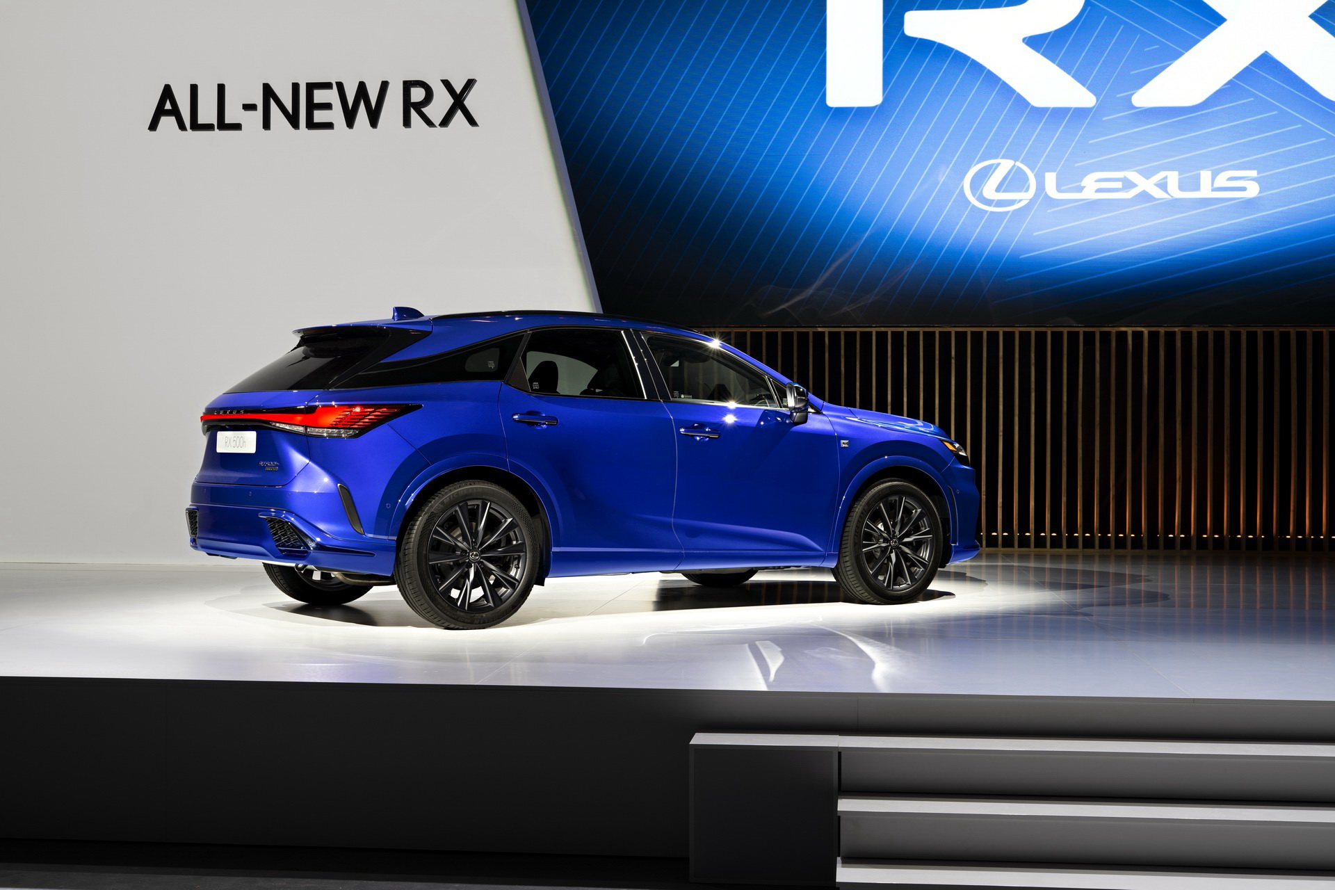 2023 Lexus RX Breaks Cover With Evolutionary Styling And A 367 HP Hybrid Powertrain