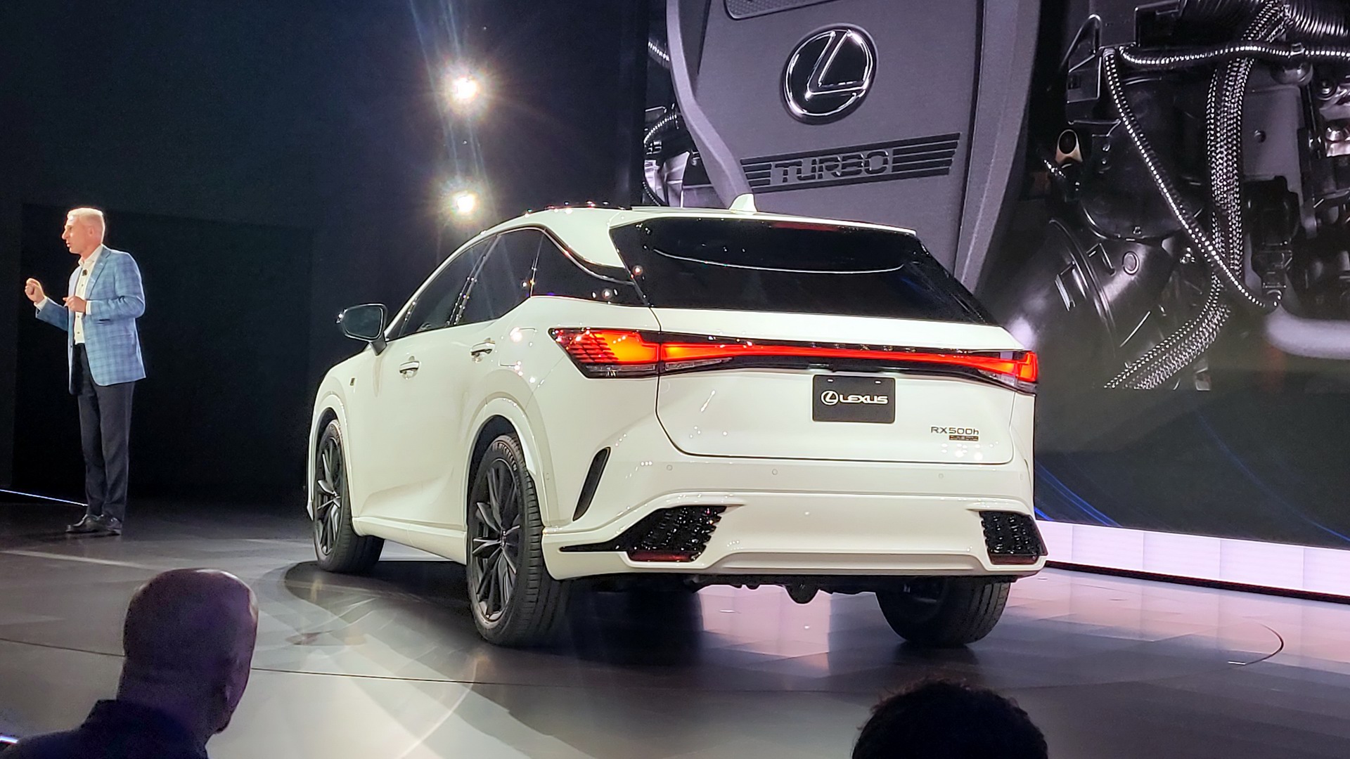 2023 Lexus RX Breaks Cover With Evolutionary Styling And A 367 HP Hybrid Powertrain