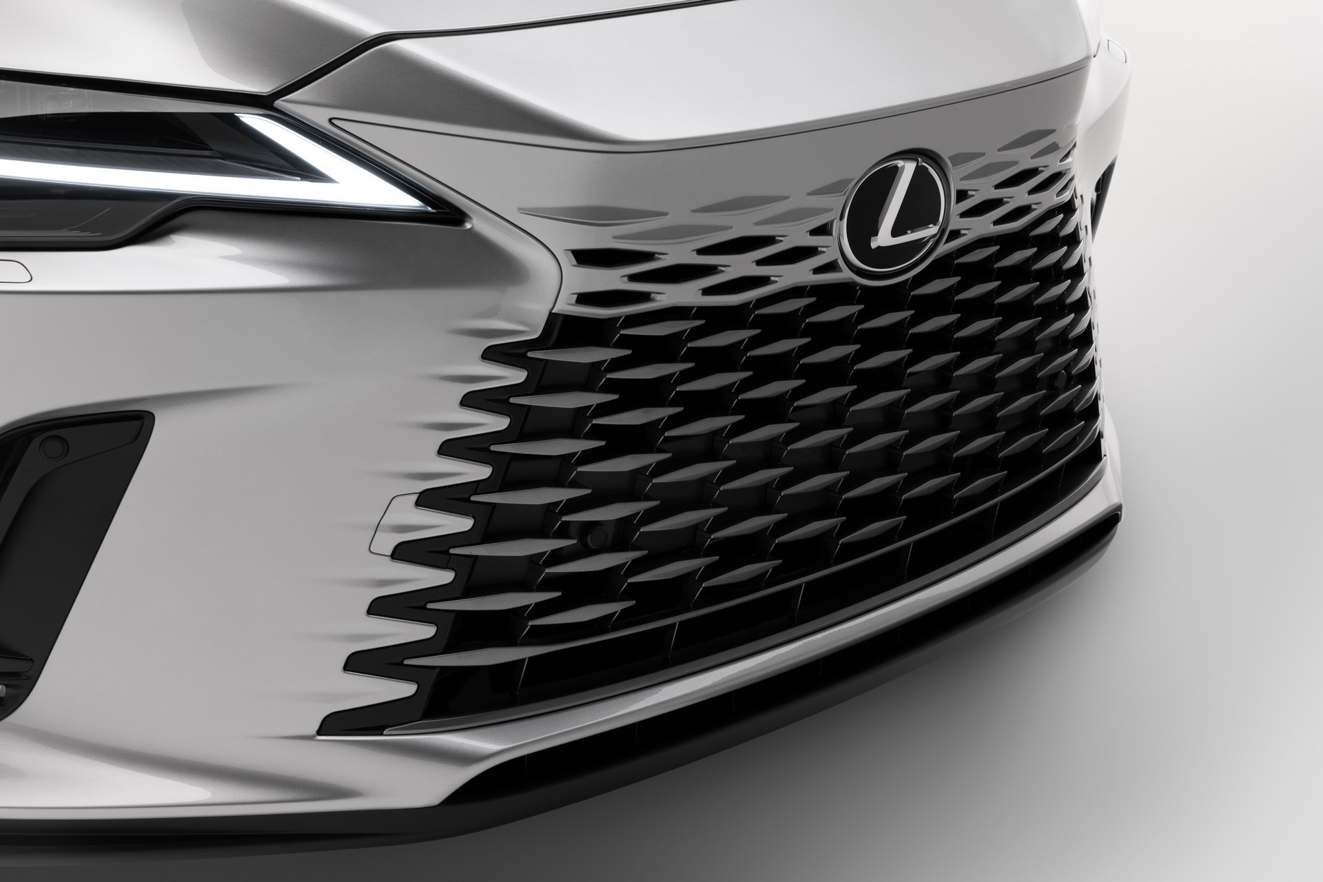 2023 Lexus RX Breaks Cover With Evolutionary Styling And A 367 HP Hybrid Powertrain