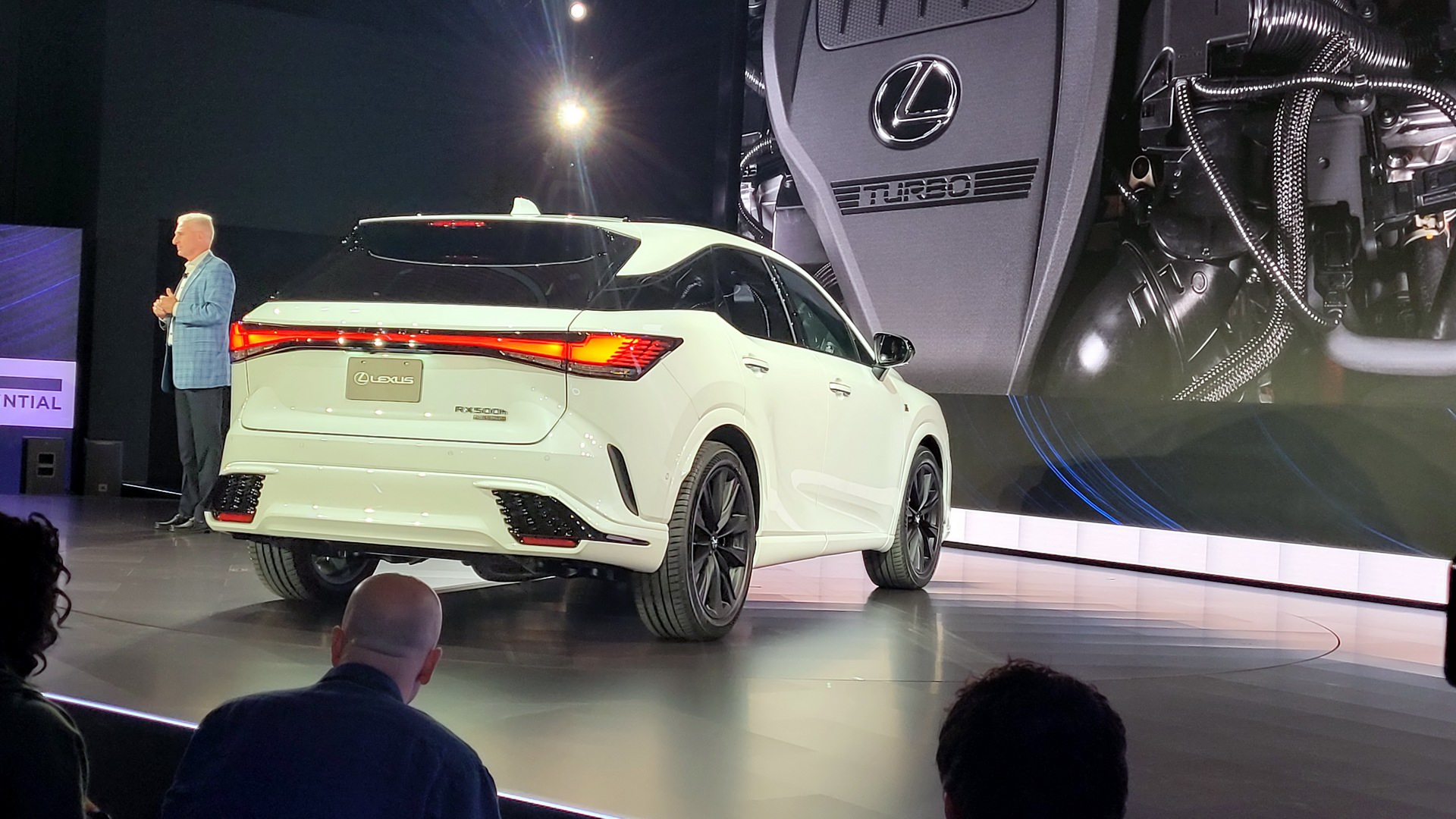 2023 Lexus RX Breaks Cover With Evolutionary Styling And A 367 HP Hybrid Powertrain