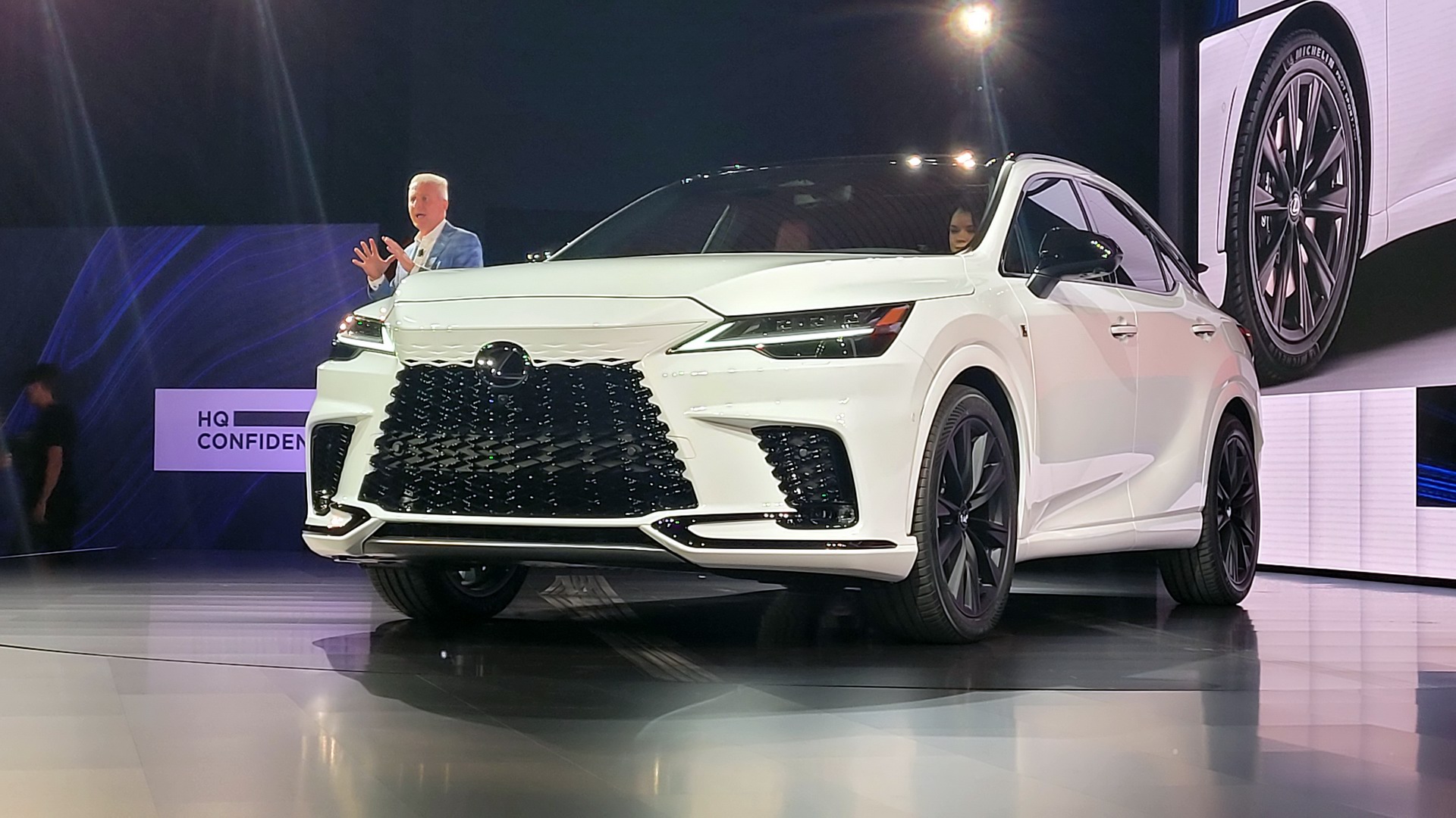 2023 Lexus RX Breaks Cover With Evolutionary Styling And A 367 HP Hybrid Powertrain