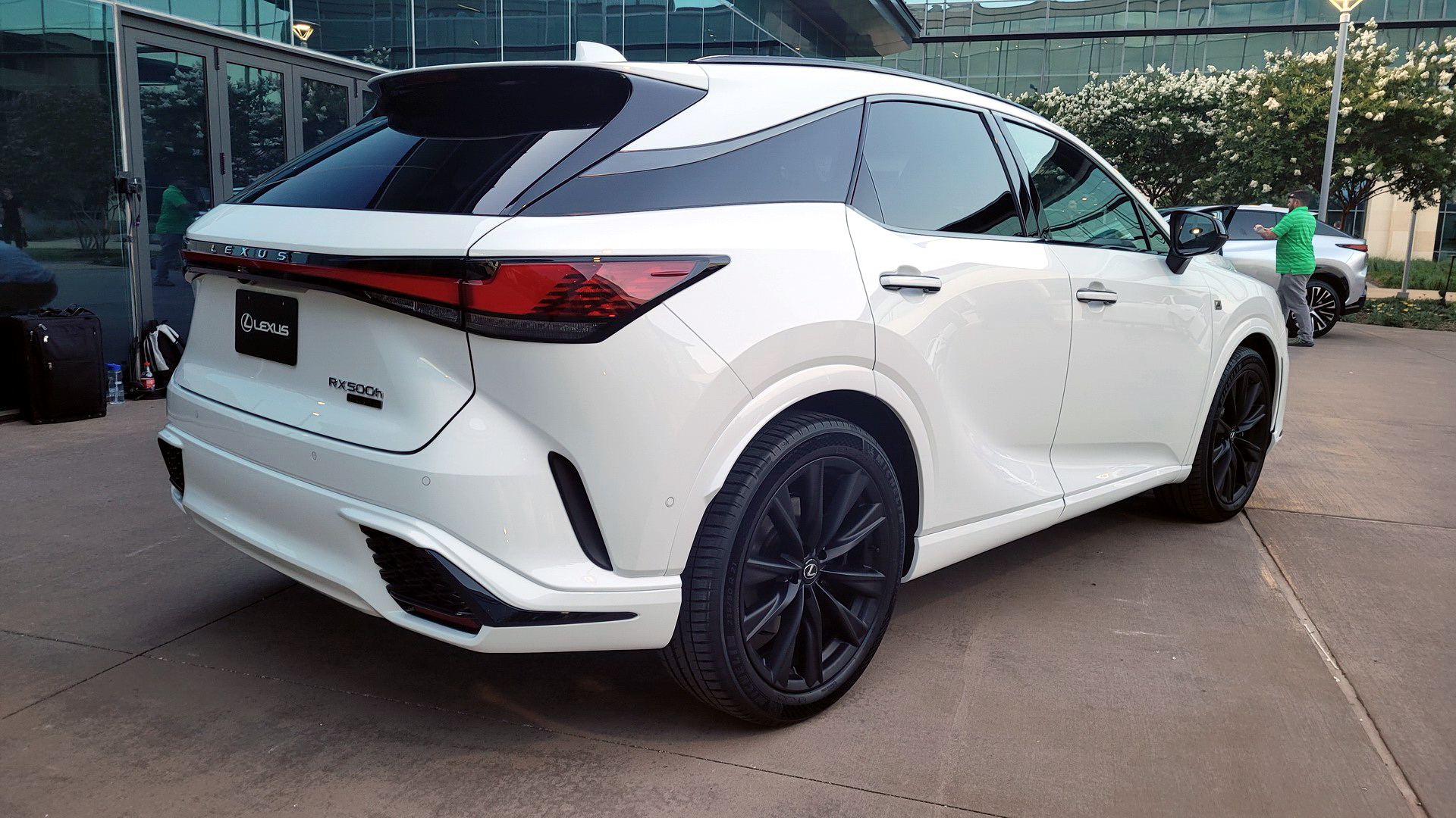 2023 Lexus RX Breaks Cover With Evolutionary Styling And A 367 HP Hybrid Powertrain