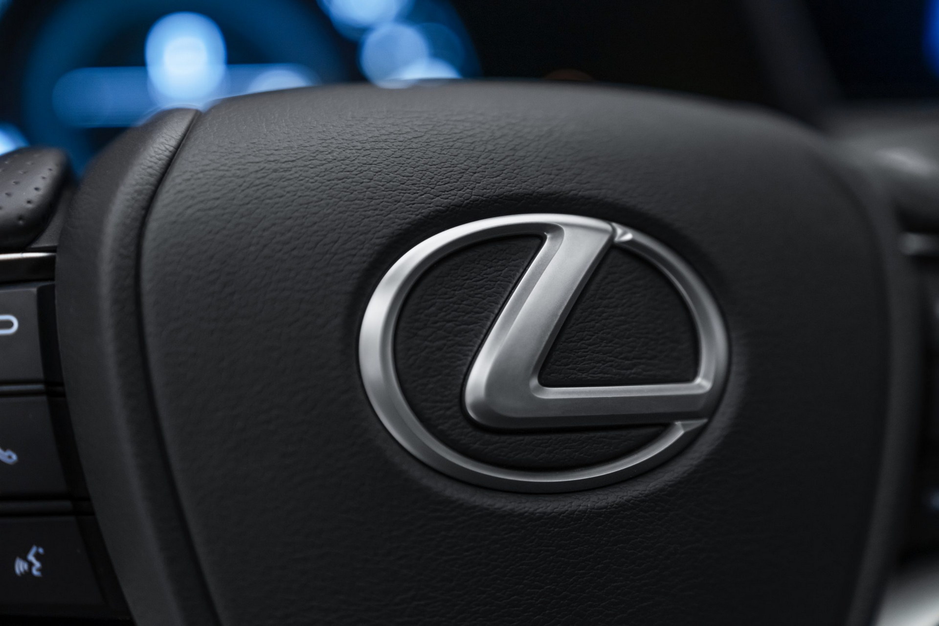 2023 Lexus UX Goes Hybrid-Only, Gets Infotainment And Chassis Upgrades