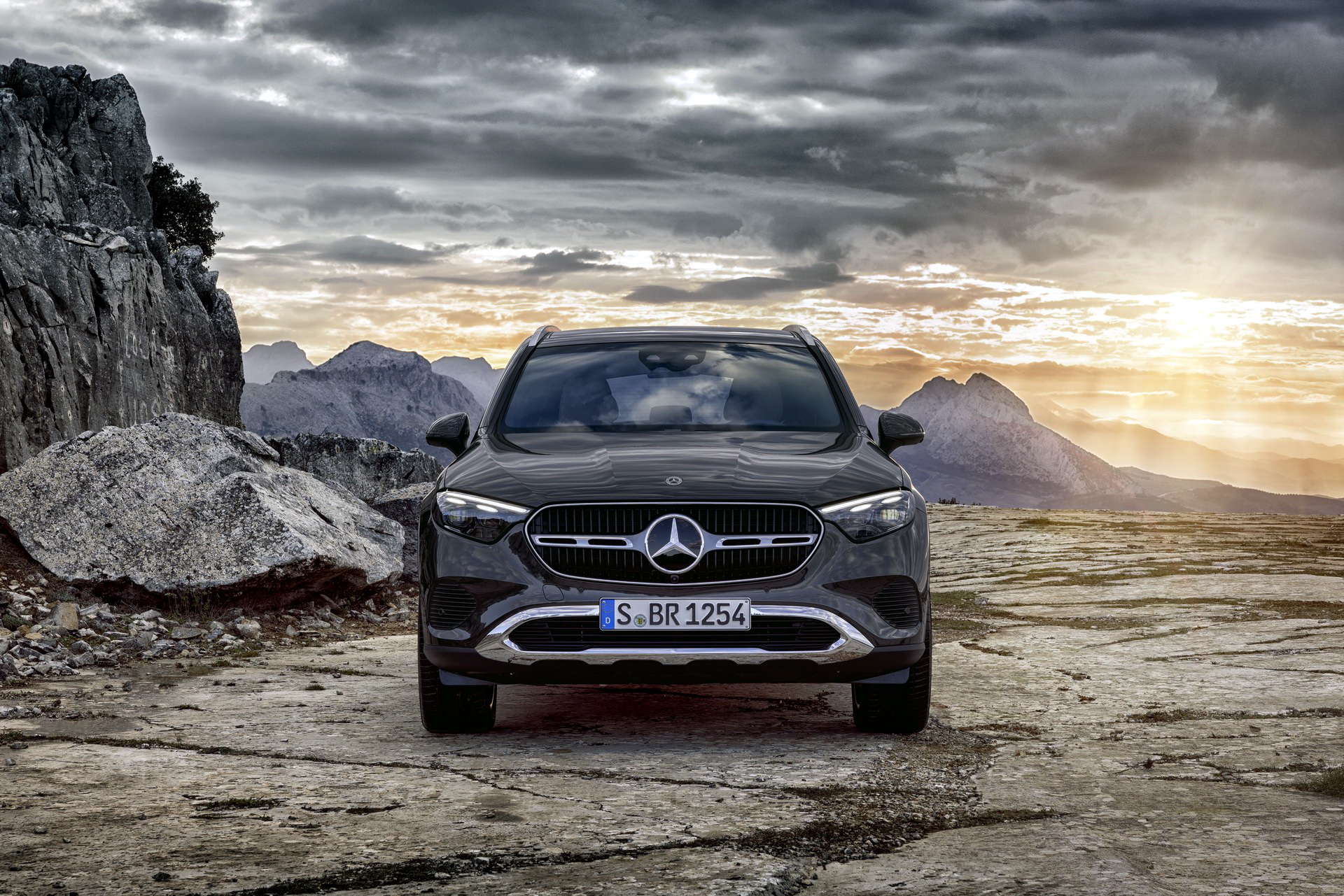 New 2023 Mercedes-Benz GLC Takes Two Steps Forward And No Steps Back