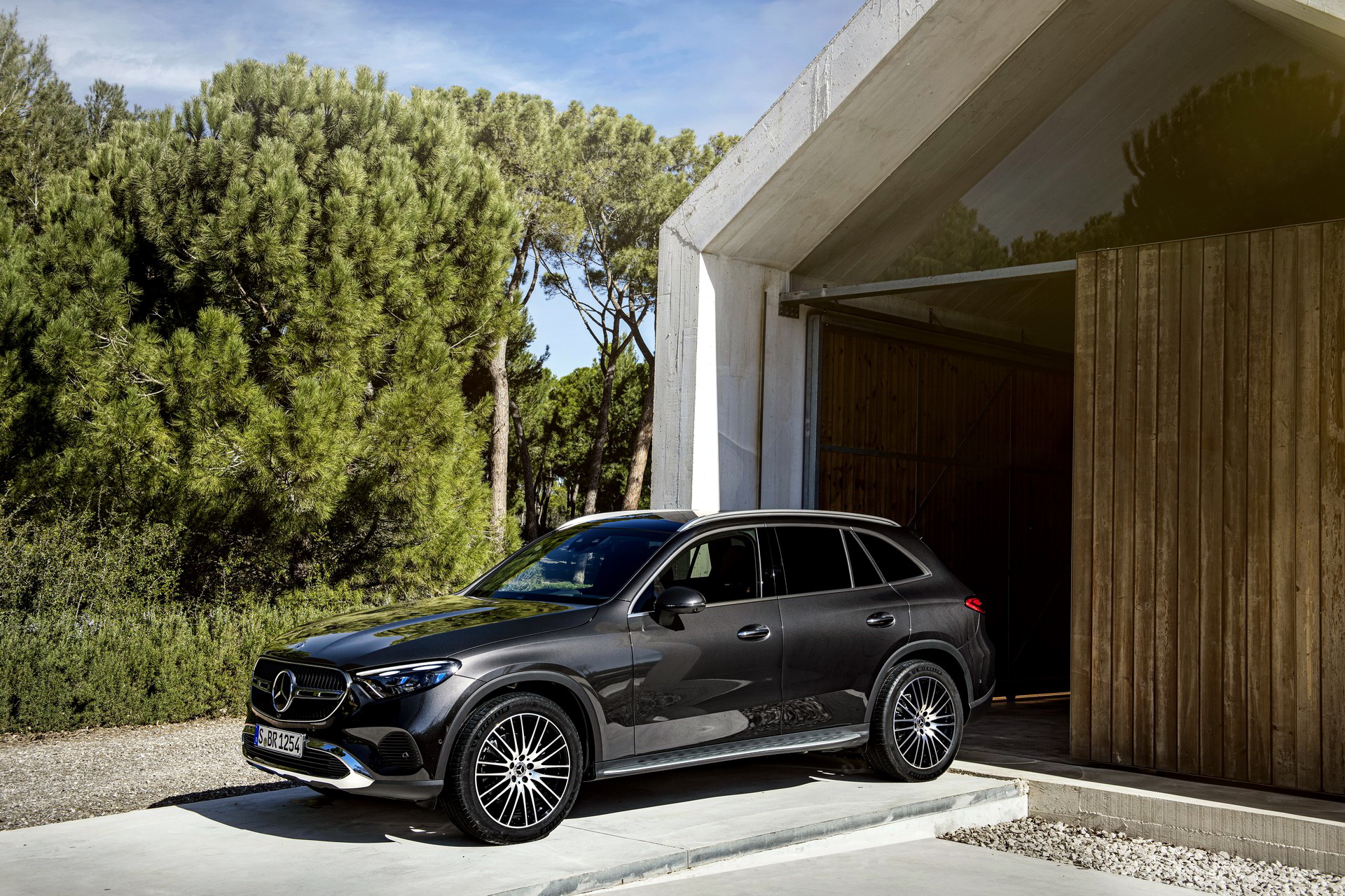 New 2023 Mercedes-Benz GLC Takes Two Steps Forward And No Steps Back