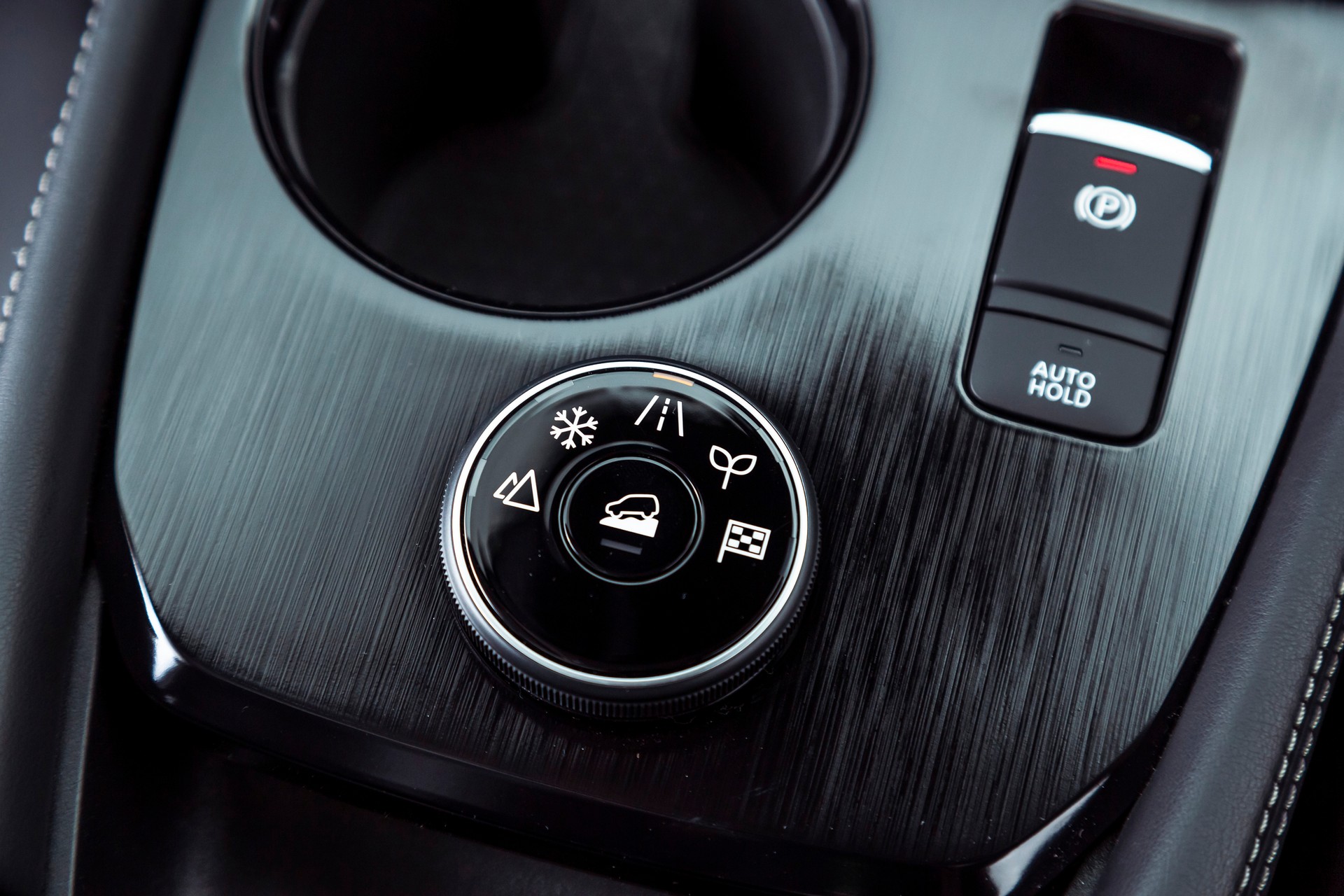 2023 Nissan X-Trail Launches Down Under With Old 2.5-Liter Four