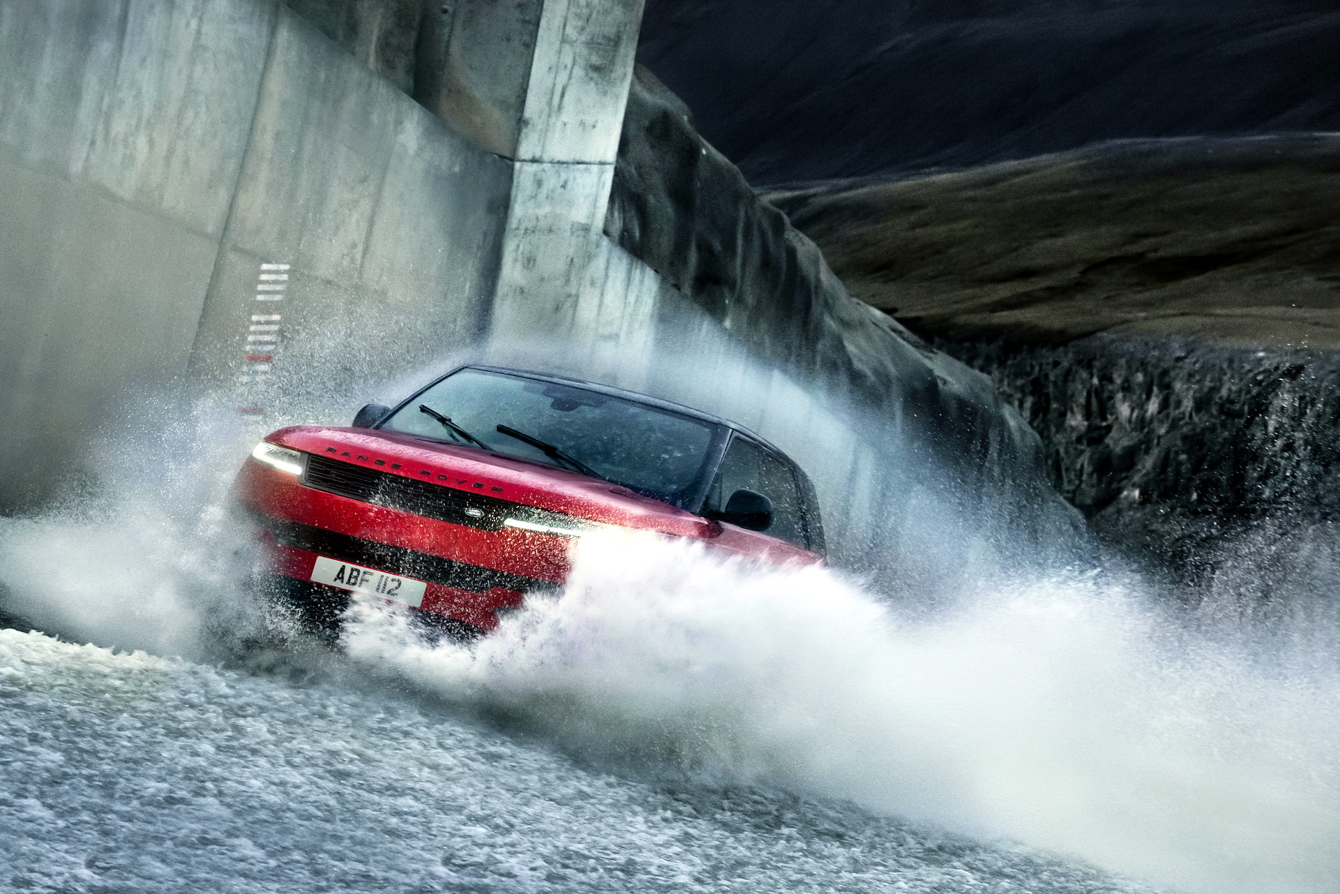 2023 Range Rover Sport Gets 523-HP BMW V8 Option And Off-Road Cruise Control; EV Coming In 2024